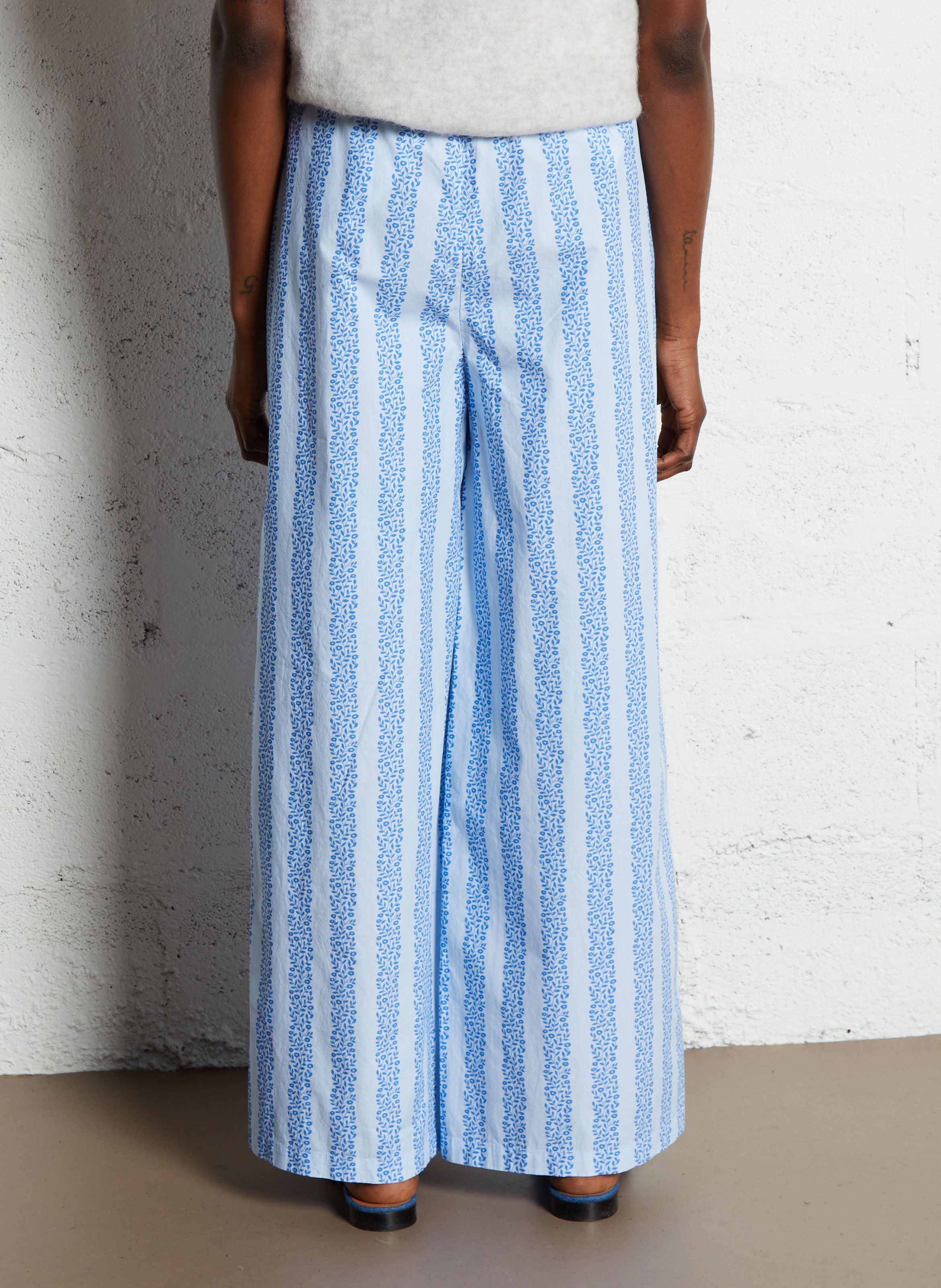 Lichte katoenen broek met opdruk Blauw