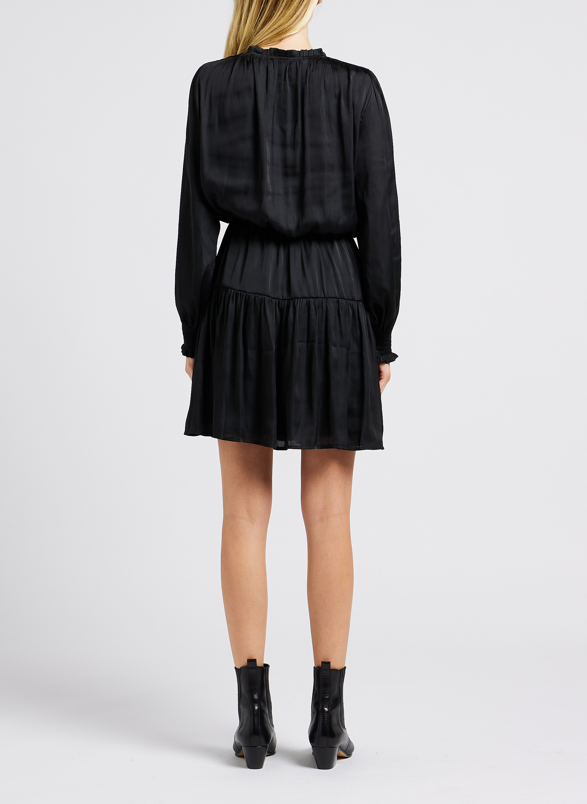 Korte, rechte jurk met ronde hals GRACE ET MILA Zwart