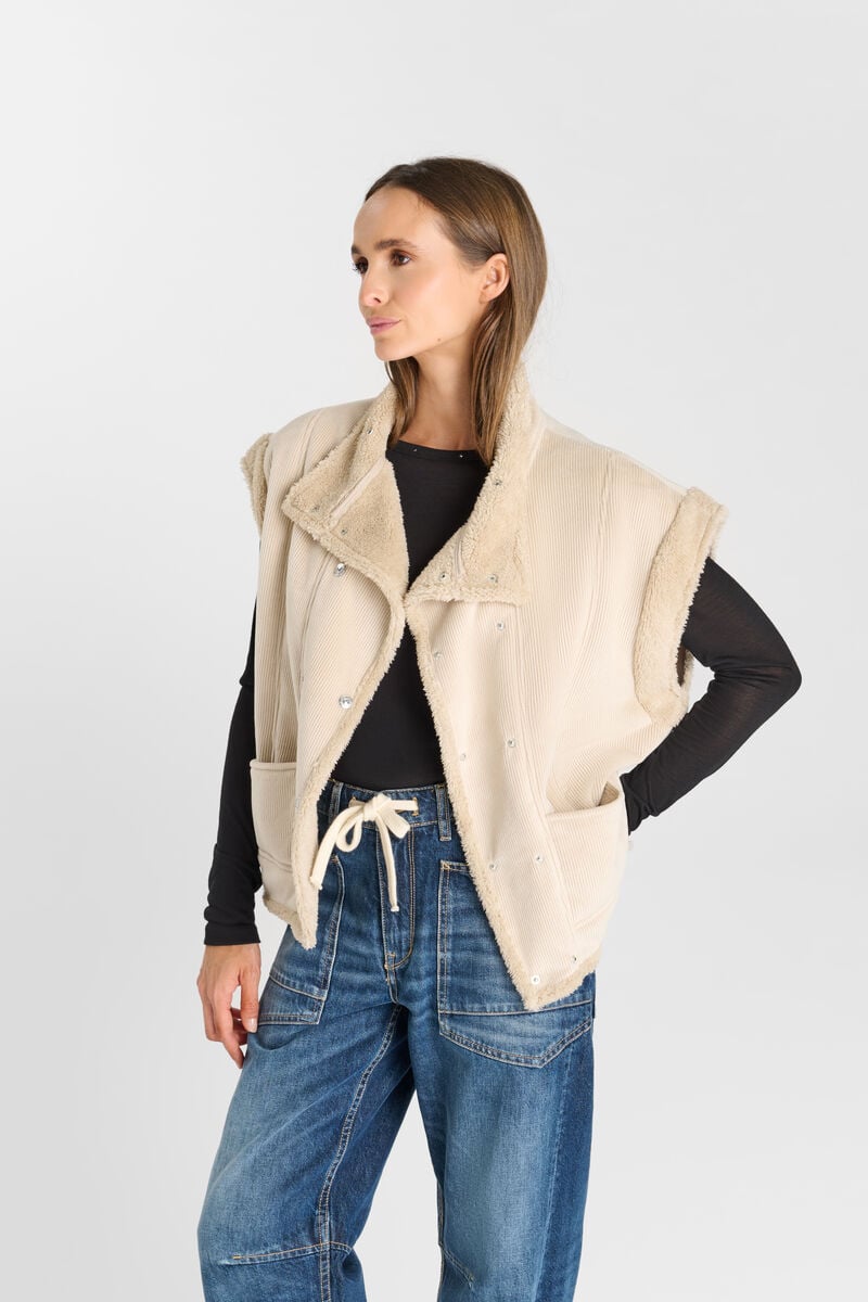 Sleeveless high-neck snap-button jacket LE TEMPS DES CERISES Beige