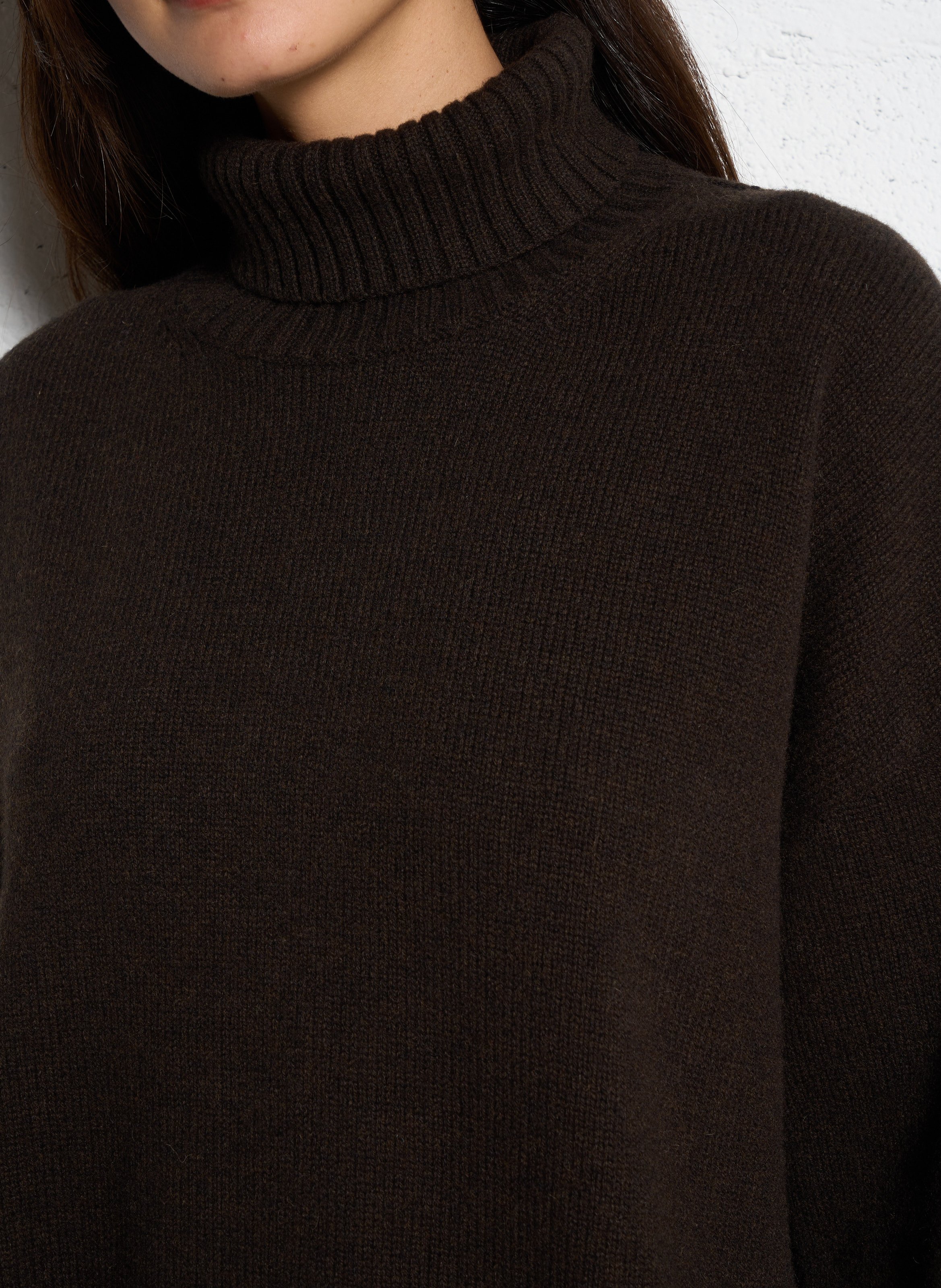 Pull col roulé oversize en laine SOEUR Marron