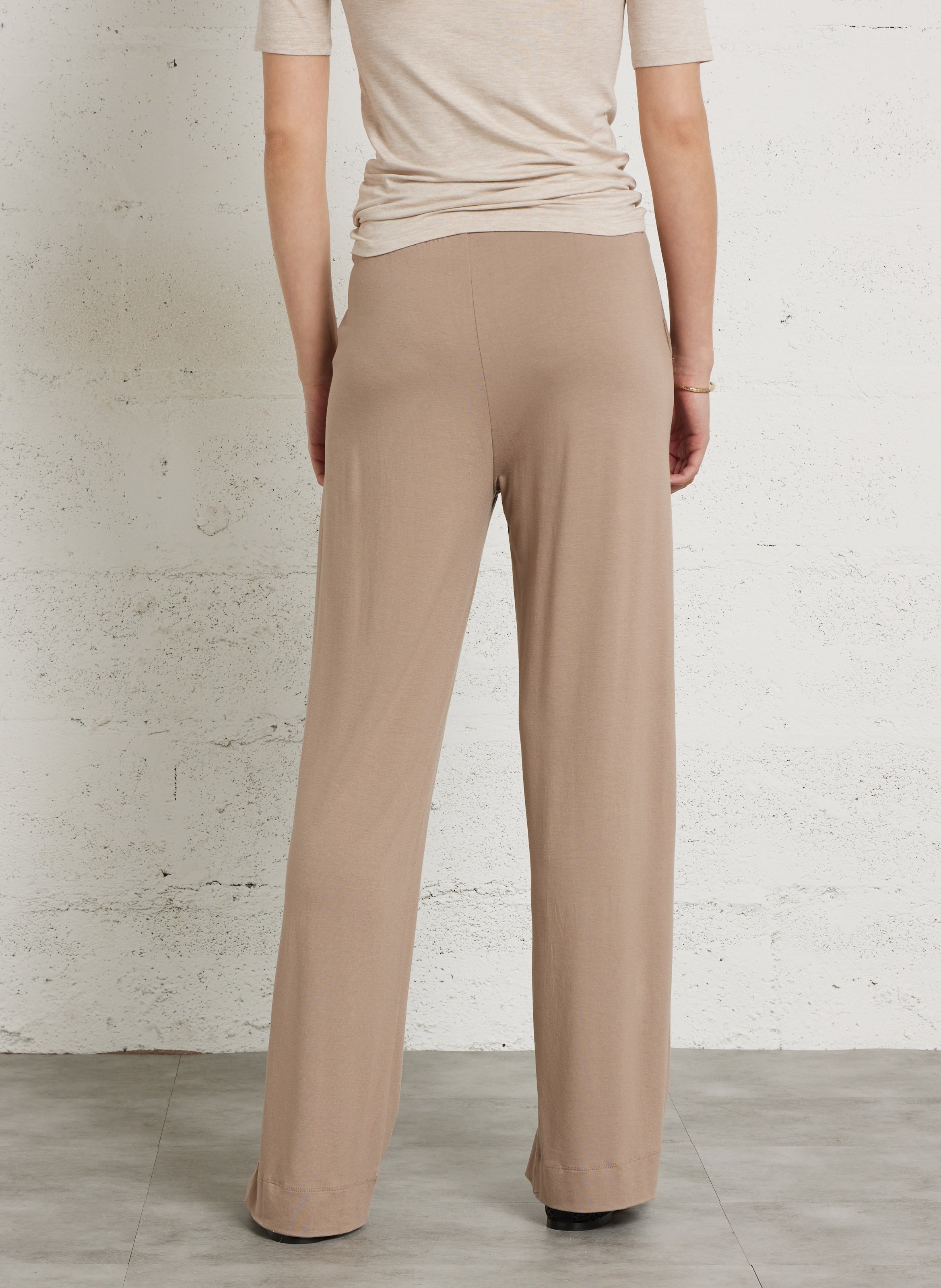 Weit geschnittene Hose MAJESTIC FILATURES Beige