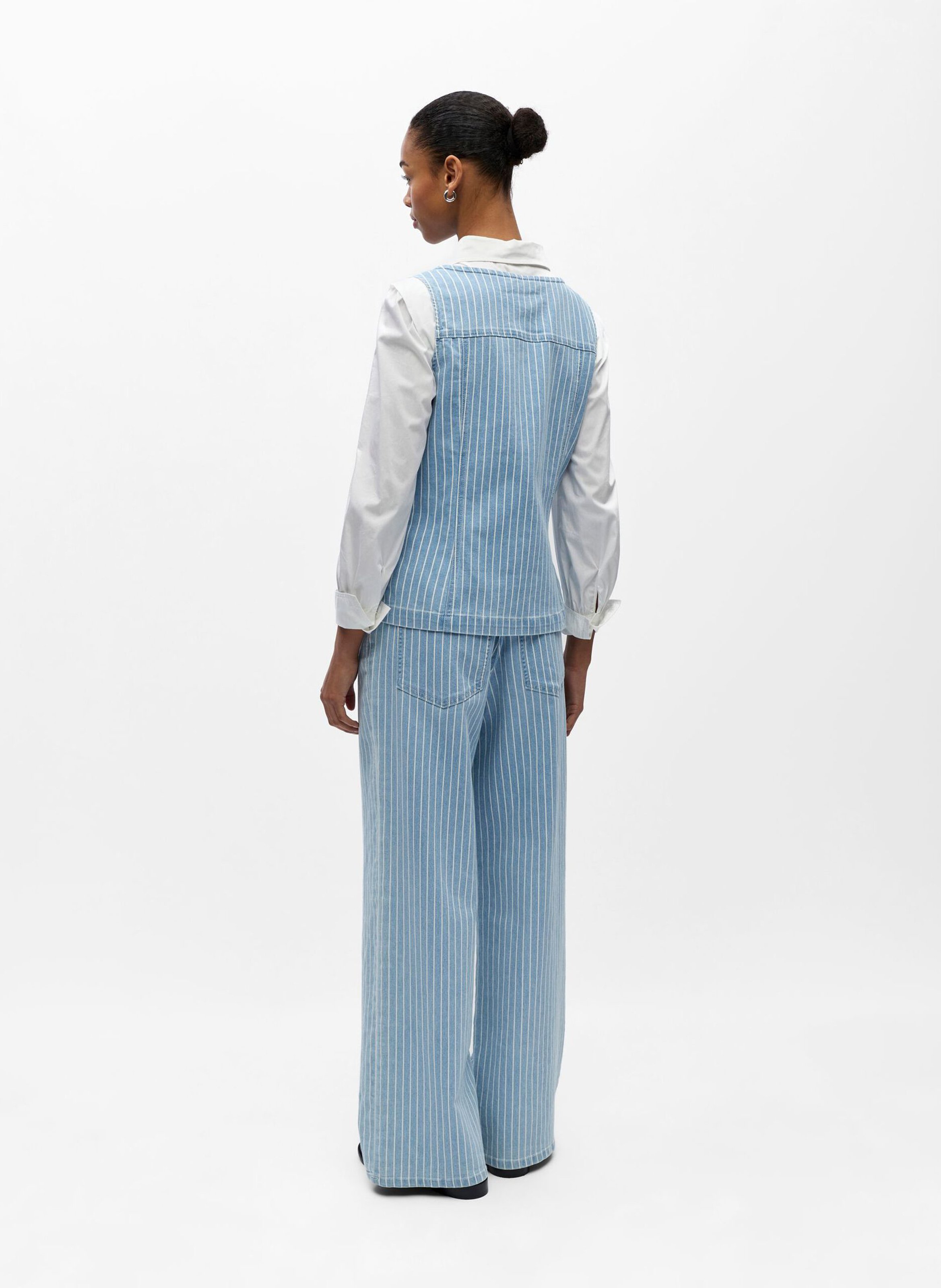 Eng anliegendes Oberteil mit Rundhalsausschnitt aus gestreiftem Baumwollmischgewebe OBJECT Blau