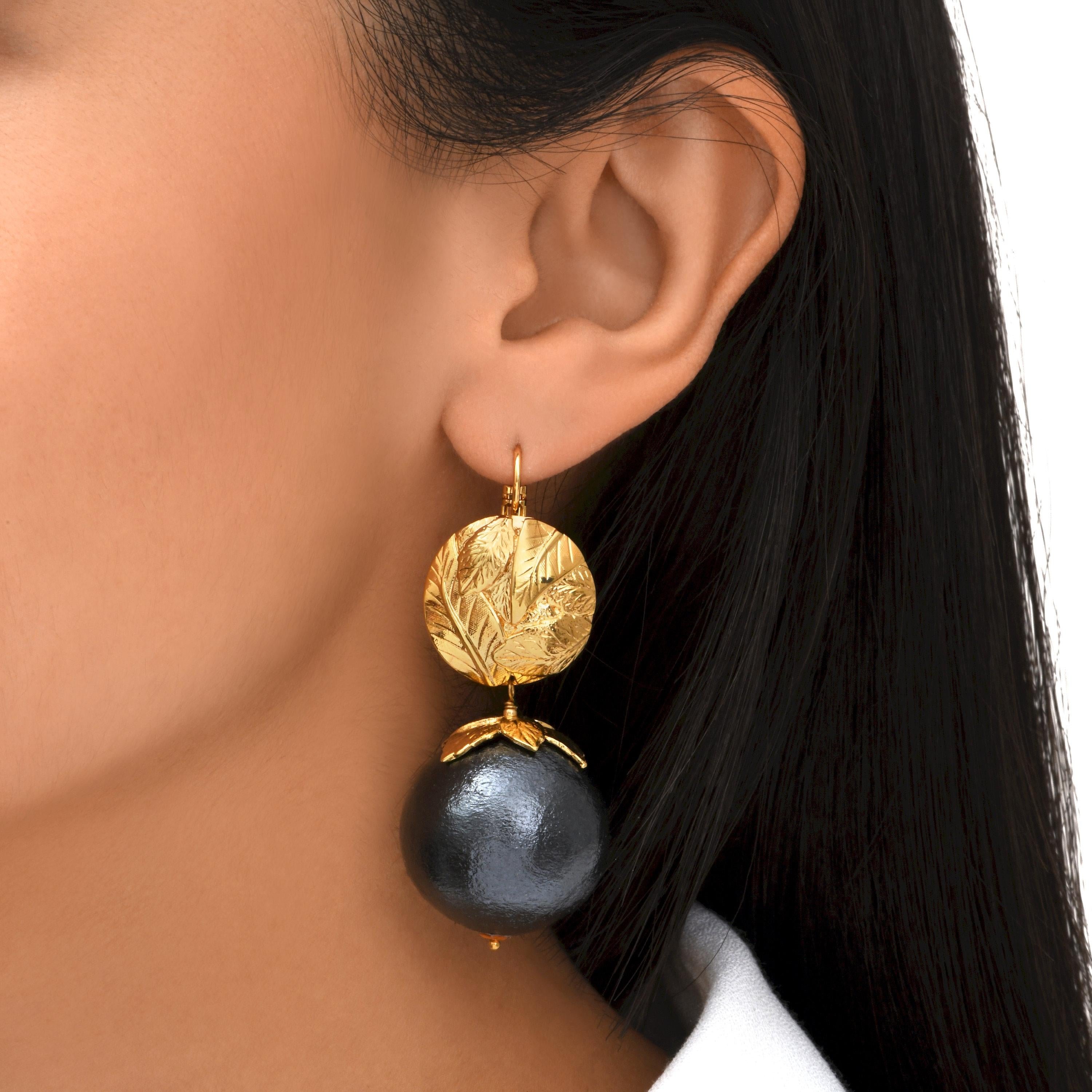 Sleeper earrings   gold-plated SATELLITE PARIS Black