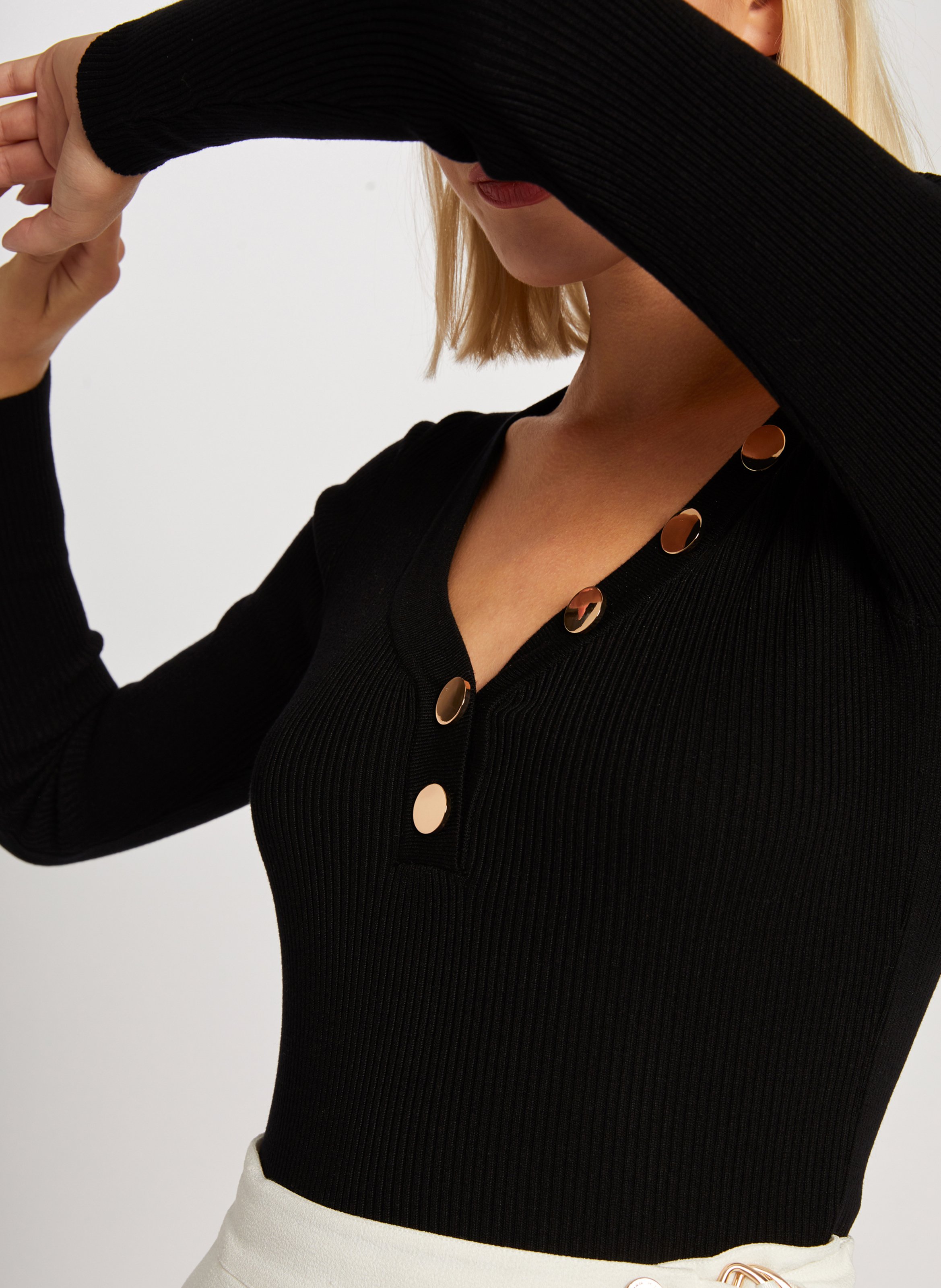 Pull col V boutonné en maille côtelée MORGAN