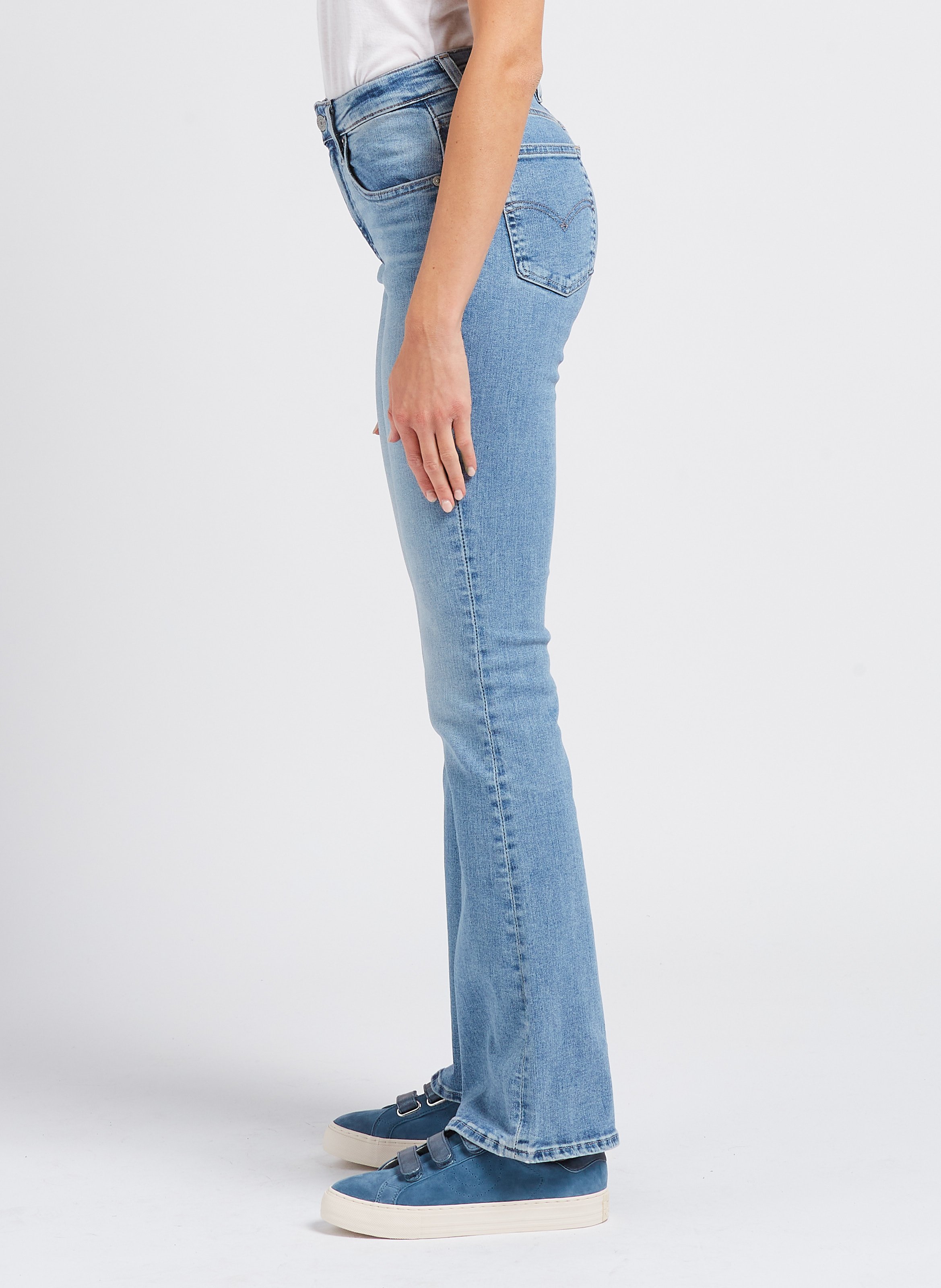 Levis jean flare hot sale