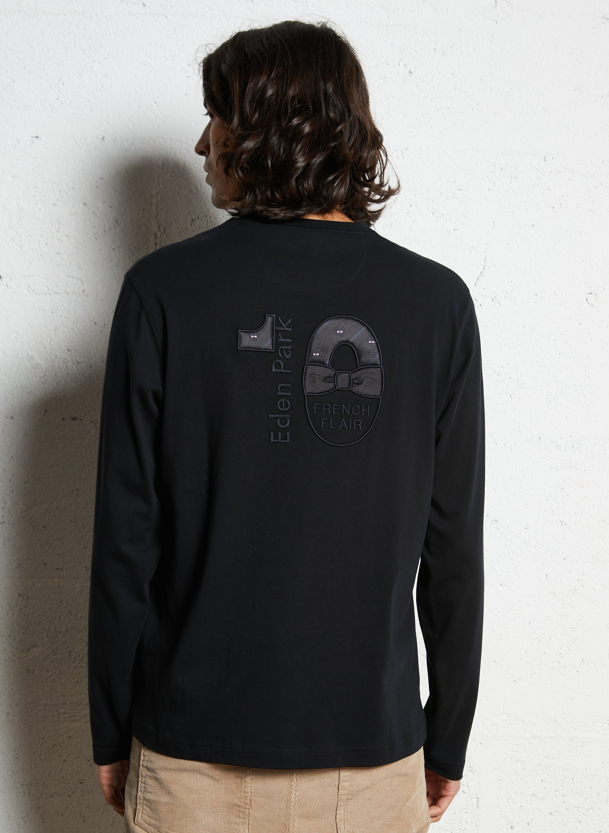 Tee-shirt droit col rond brodé en coton EDEN PARK Noir