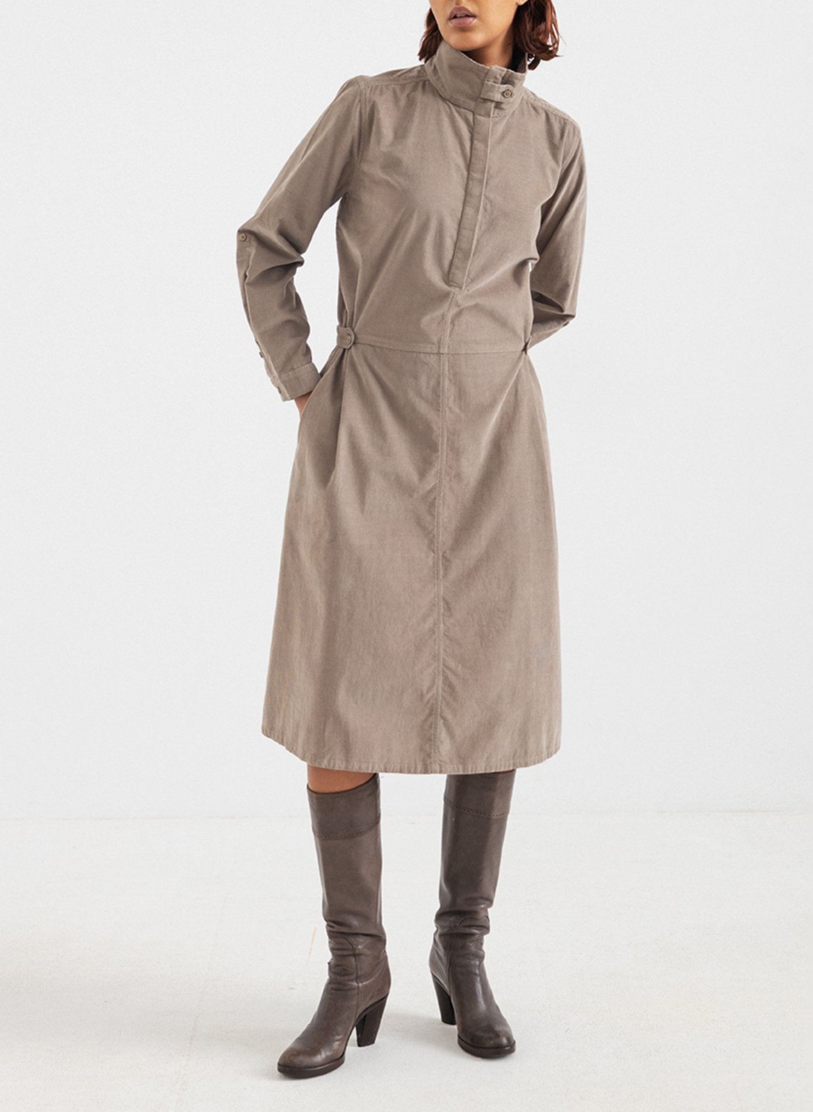 Vestido liso de corte evasé con cuello alto PROJECT-AJ117 Beige