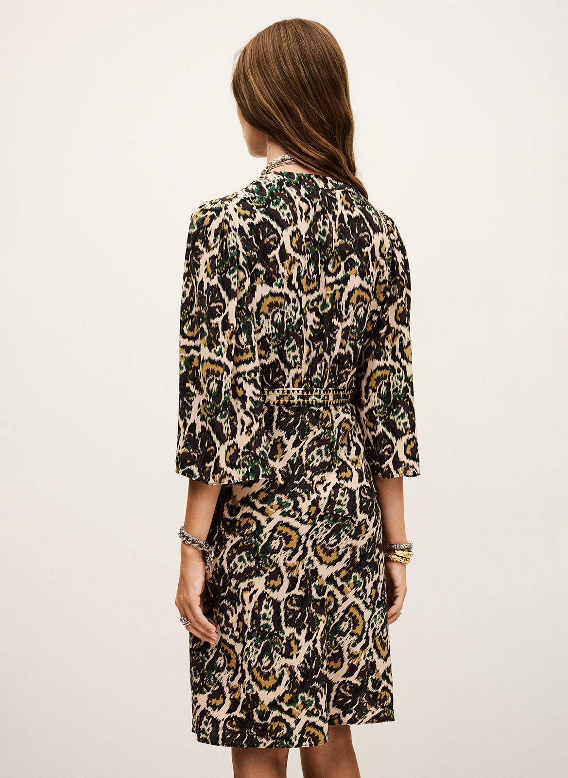 Korte jurk met print en tuniek kraag. BA&SH Beige