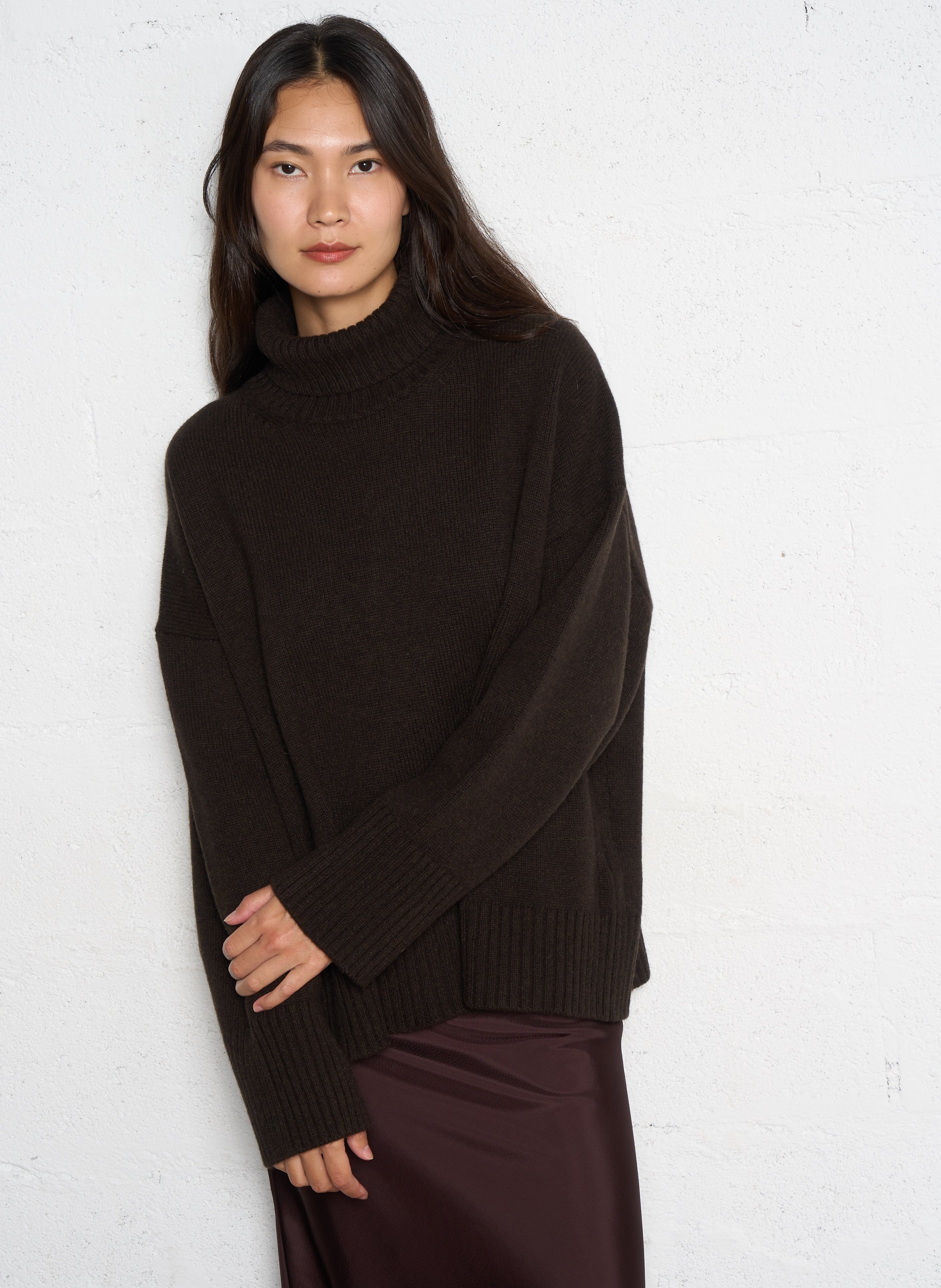 Pull col roulé oversize en laine SOEUR Marron