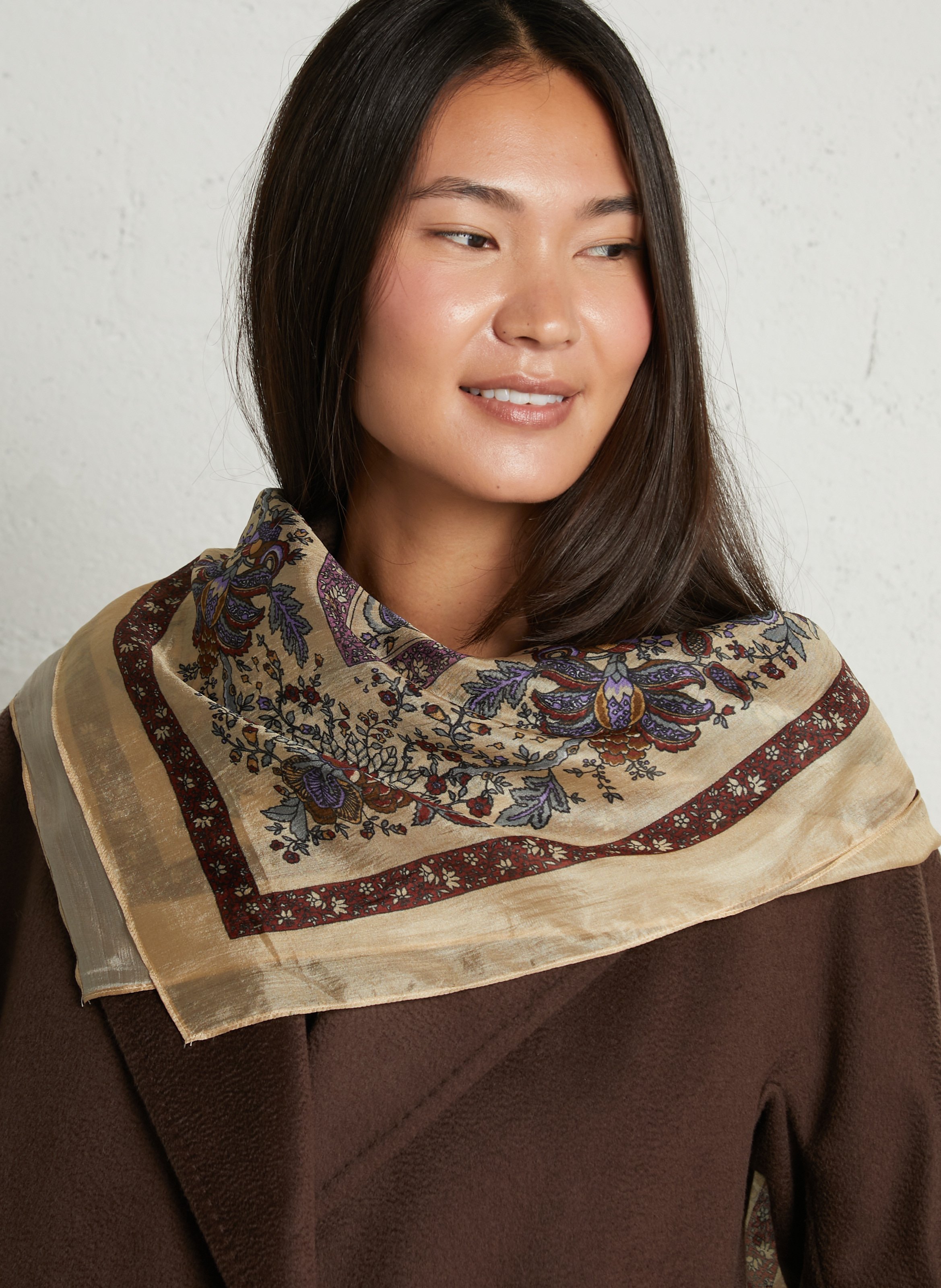 Foulard carré imprimé floral en soie BECKSONDERGAARD