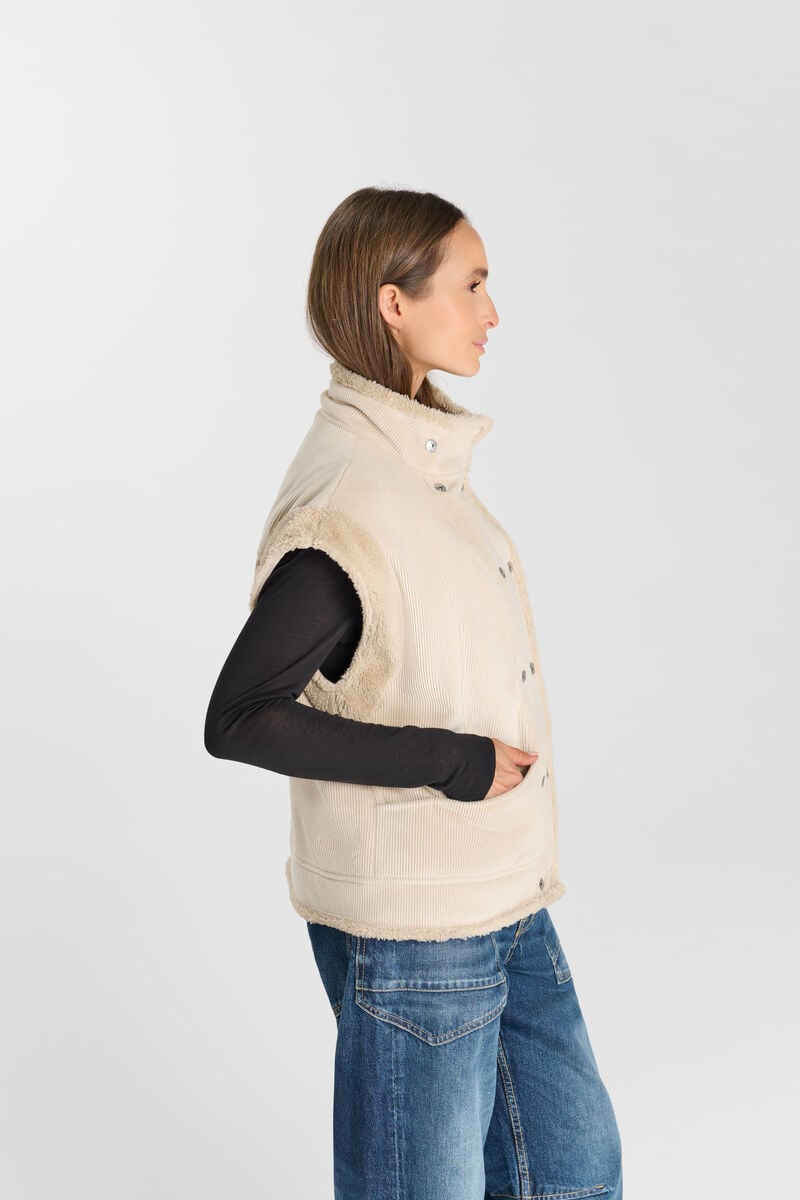 Sleeveless high-neck snap-button jacket LE TEMPS DES CERISES Beige