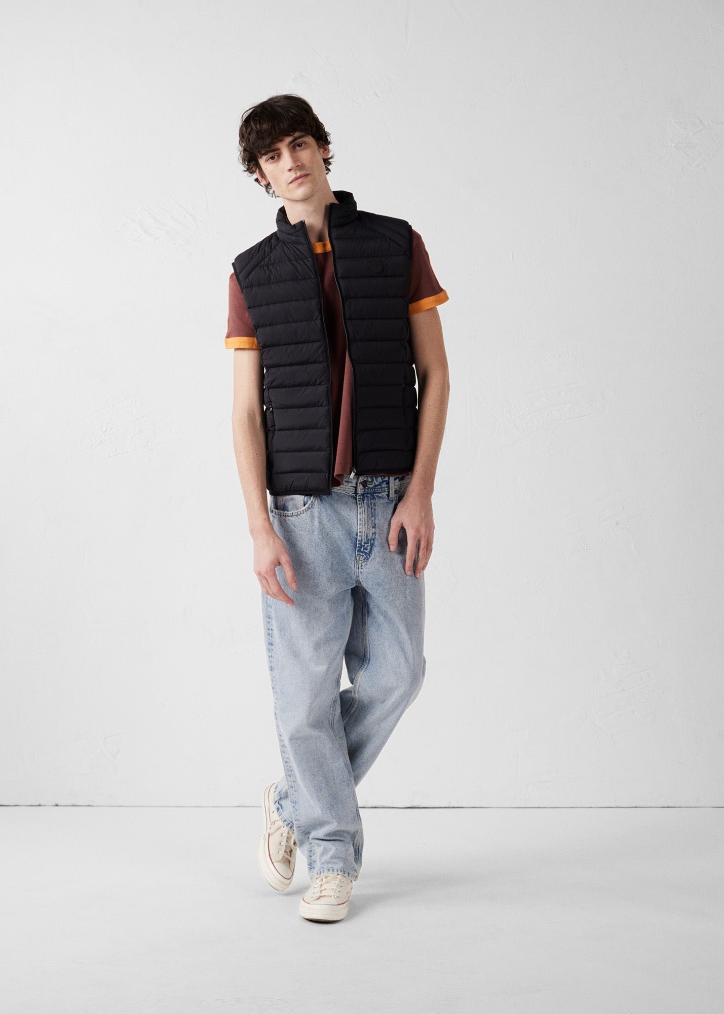 Stretch sleeveless puffer jacket Arafo JOTT Black