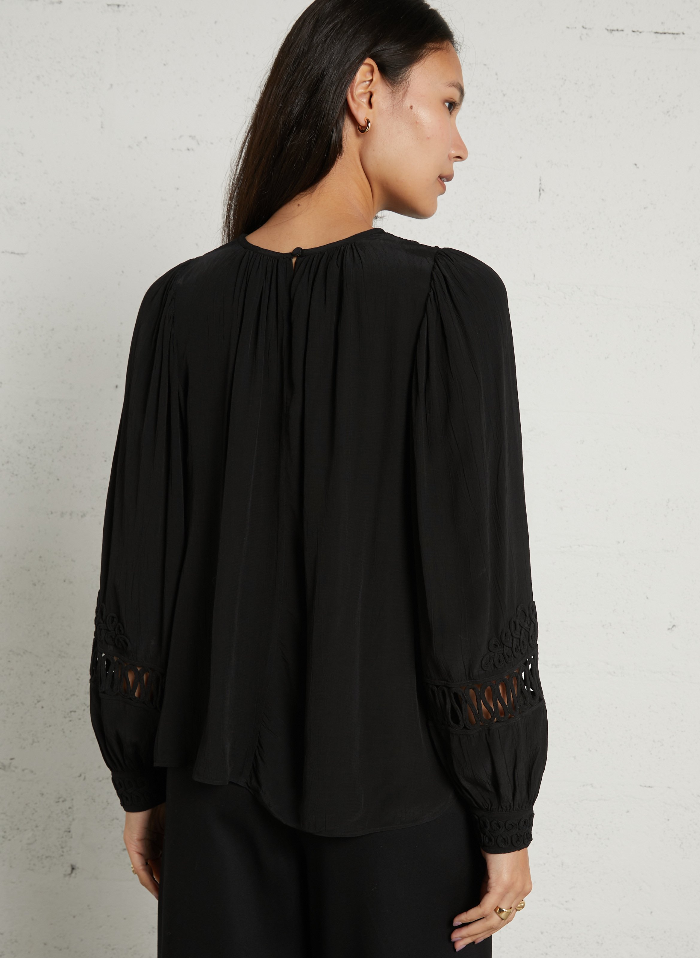 Blouse col rond brodée LOUISE MISHA Noir
