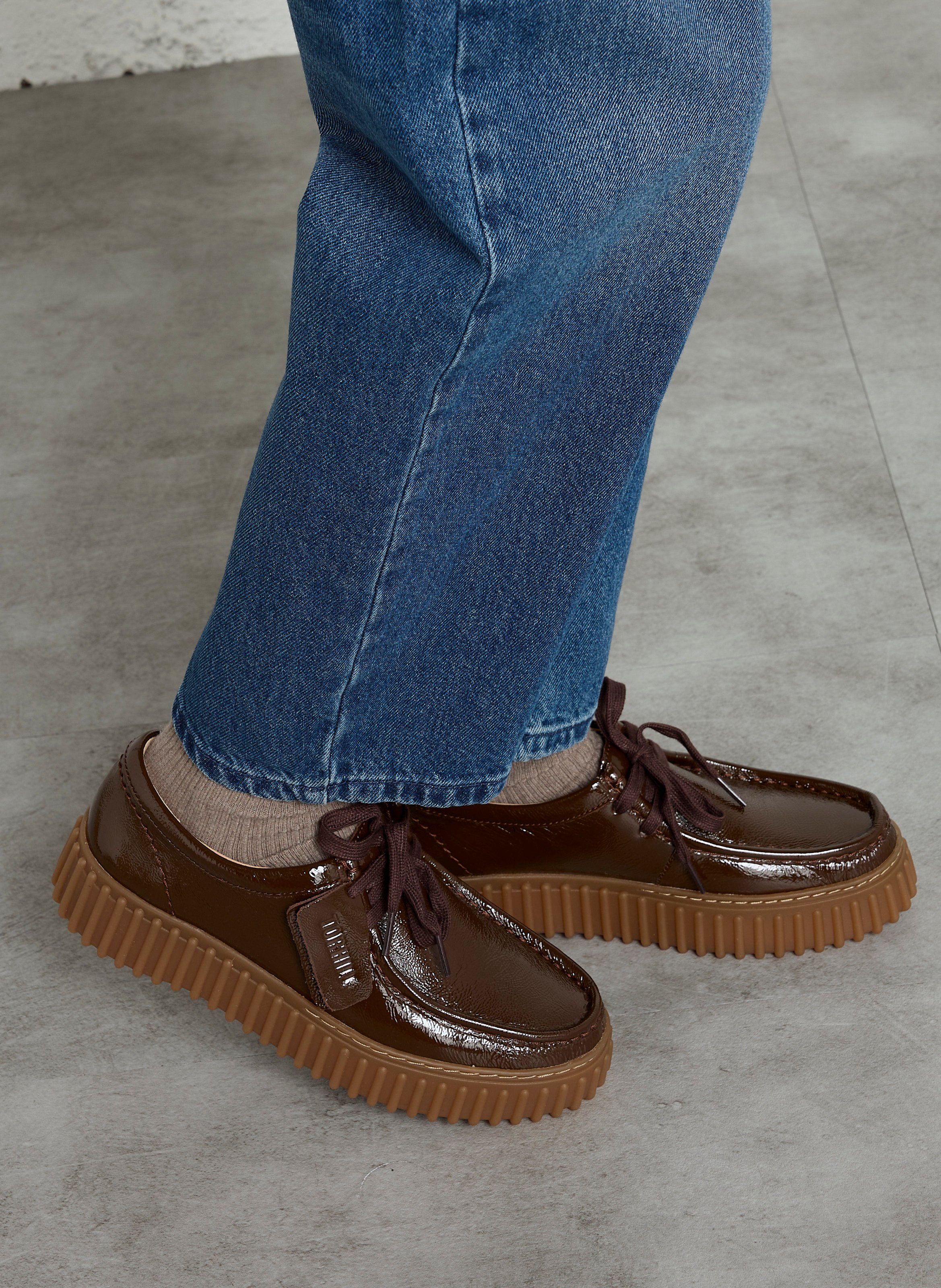 Bottines en cuir vernis CLARKS Marron