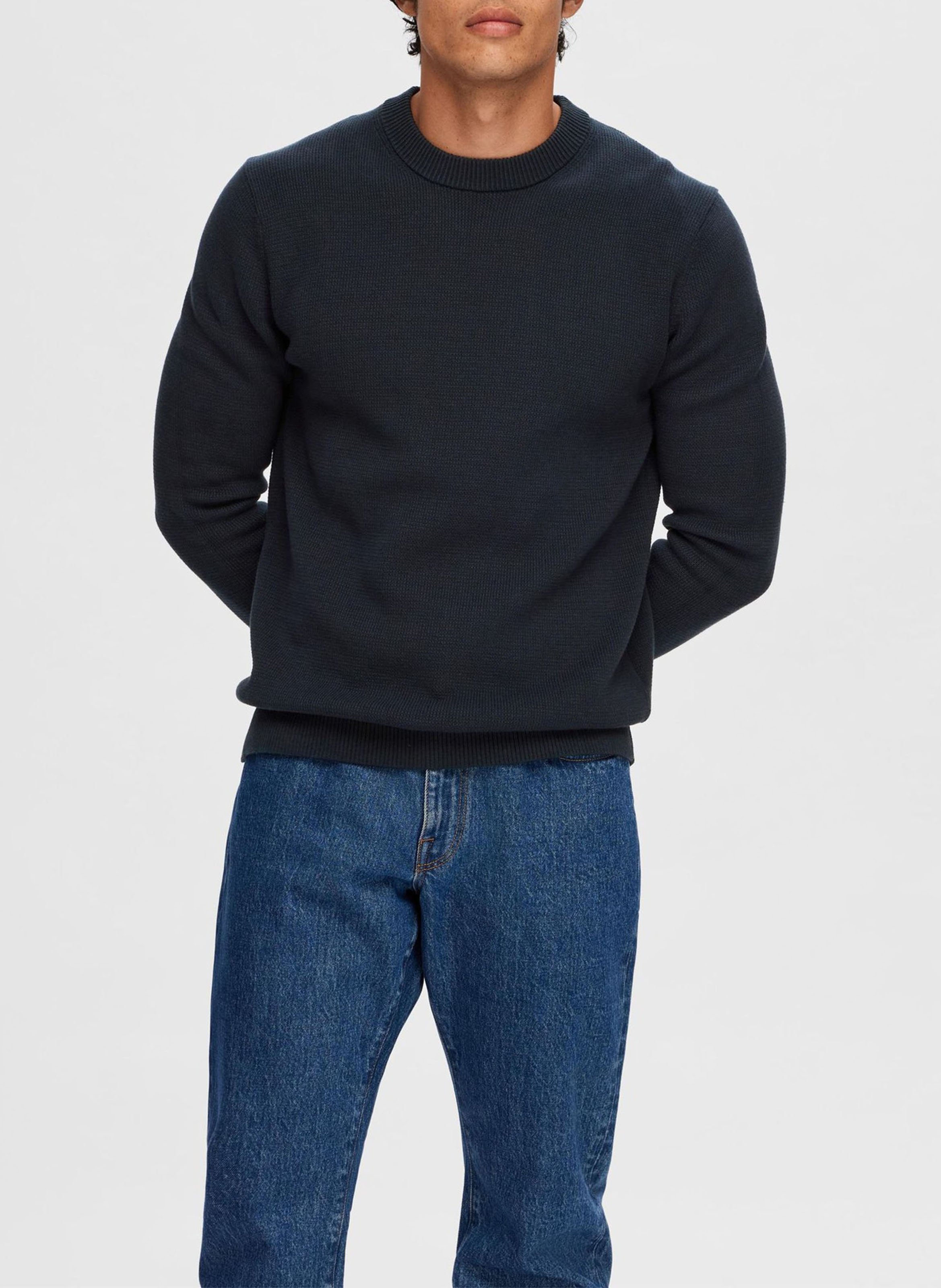 Straight-fit trui van biologisch katoen met ronde hals SELECTED