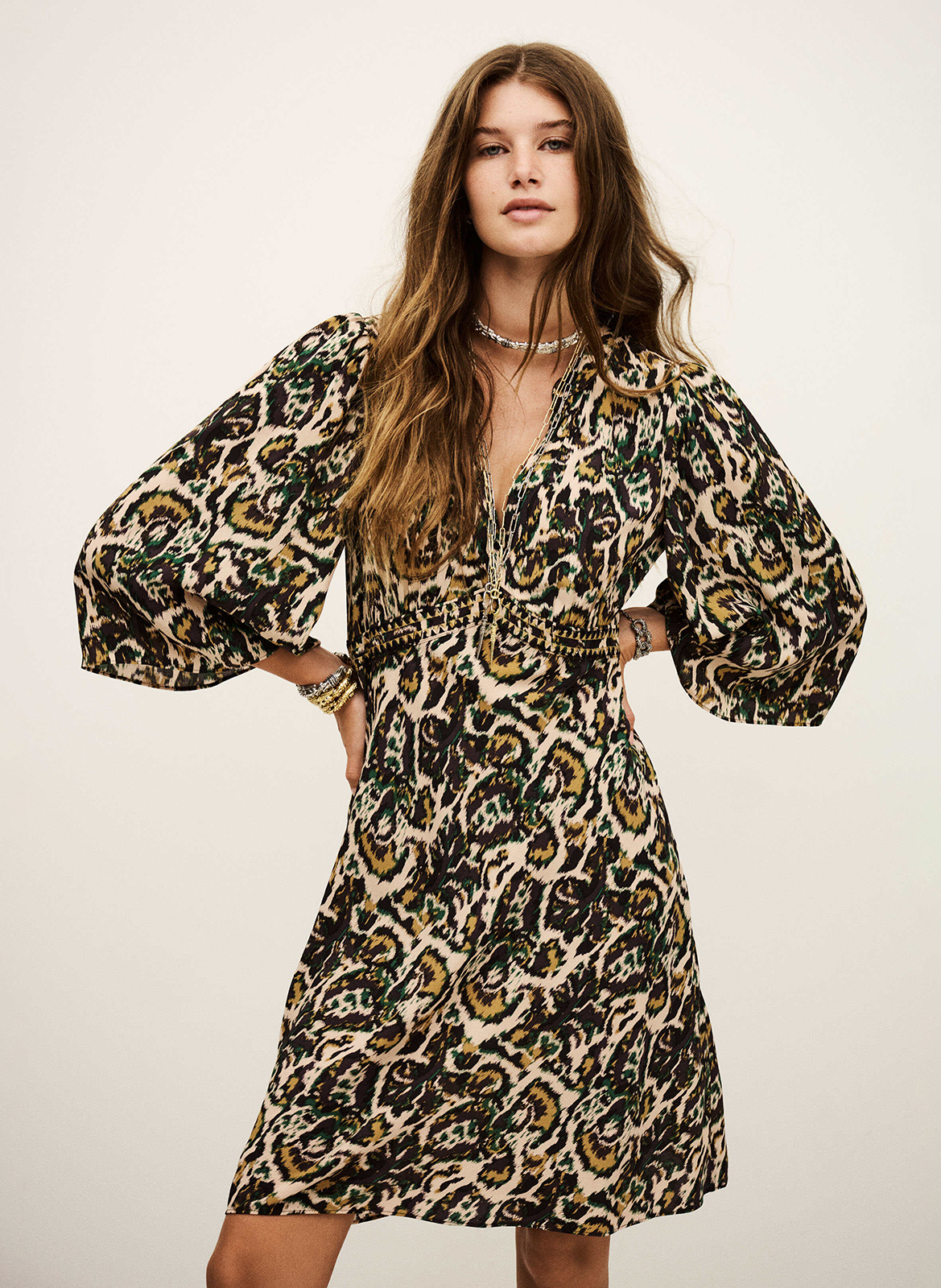 Korte jurk met print en tuniek kraag. BA&SH Beige