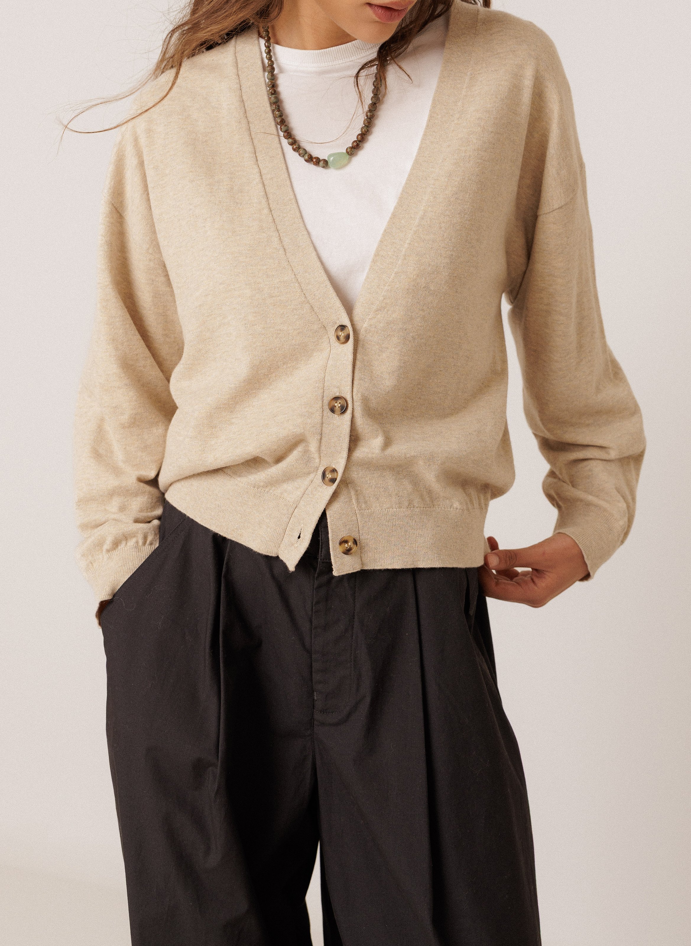 V-Ausschnitt Strickjacke aus Baumwolle und Kaschmir INDI & COLD