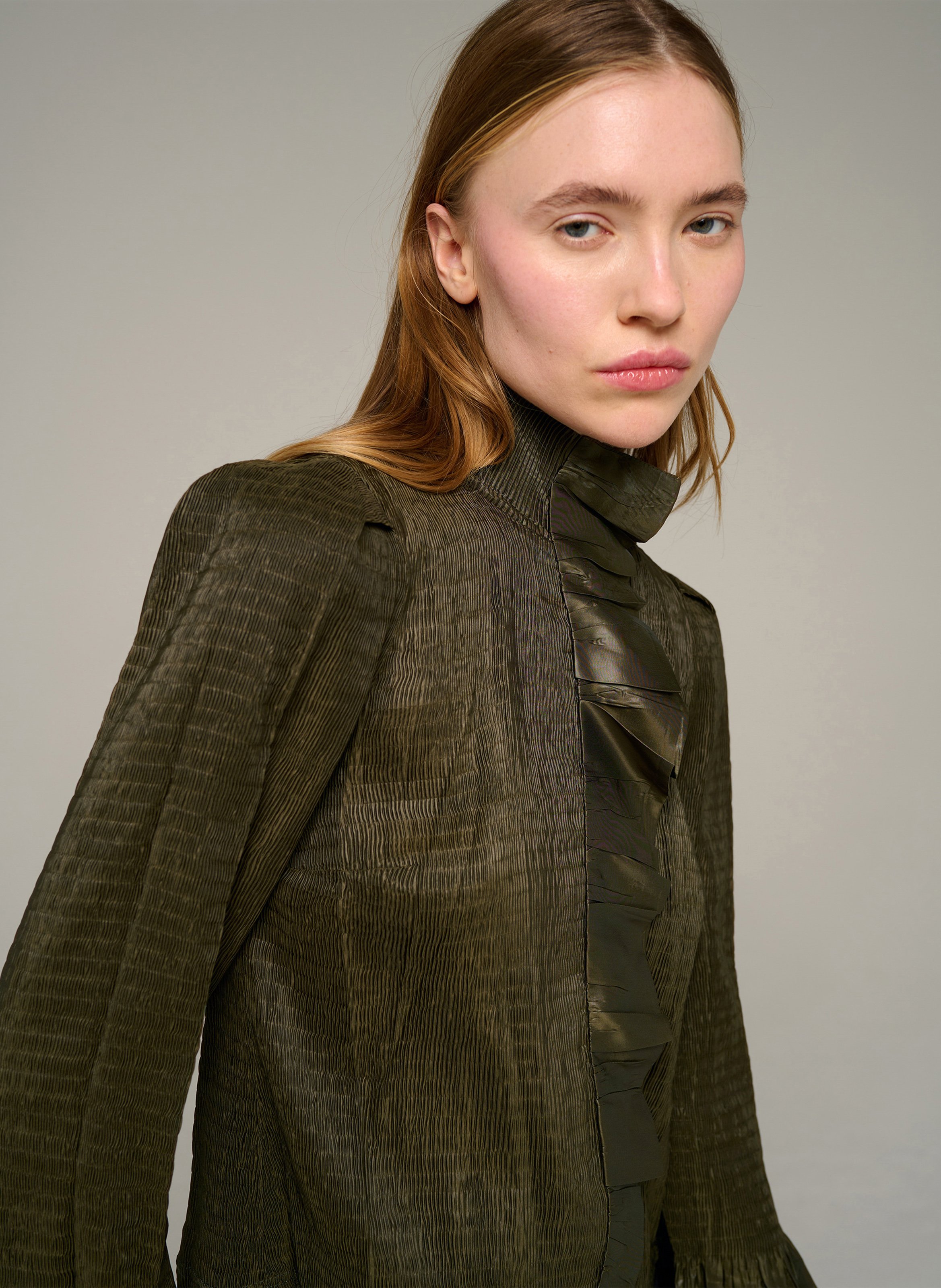 Chemise col montant plissée à volants  COTELAC Marron