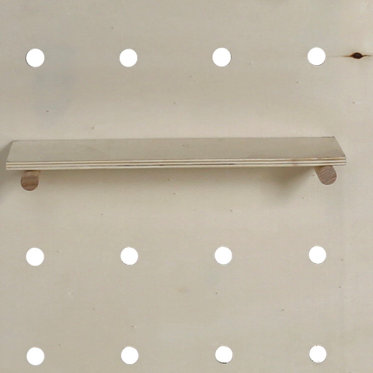 Adaptable wall organizer for plywood shelves FACTORY Beige