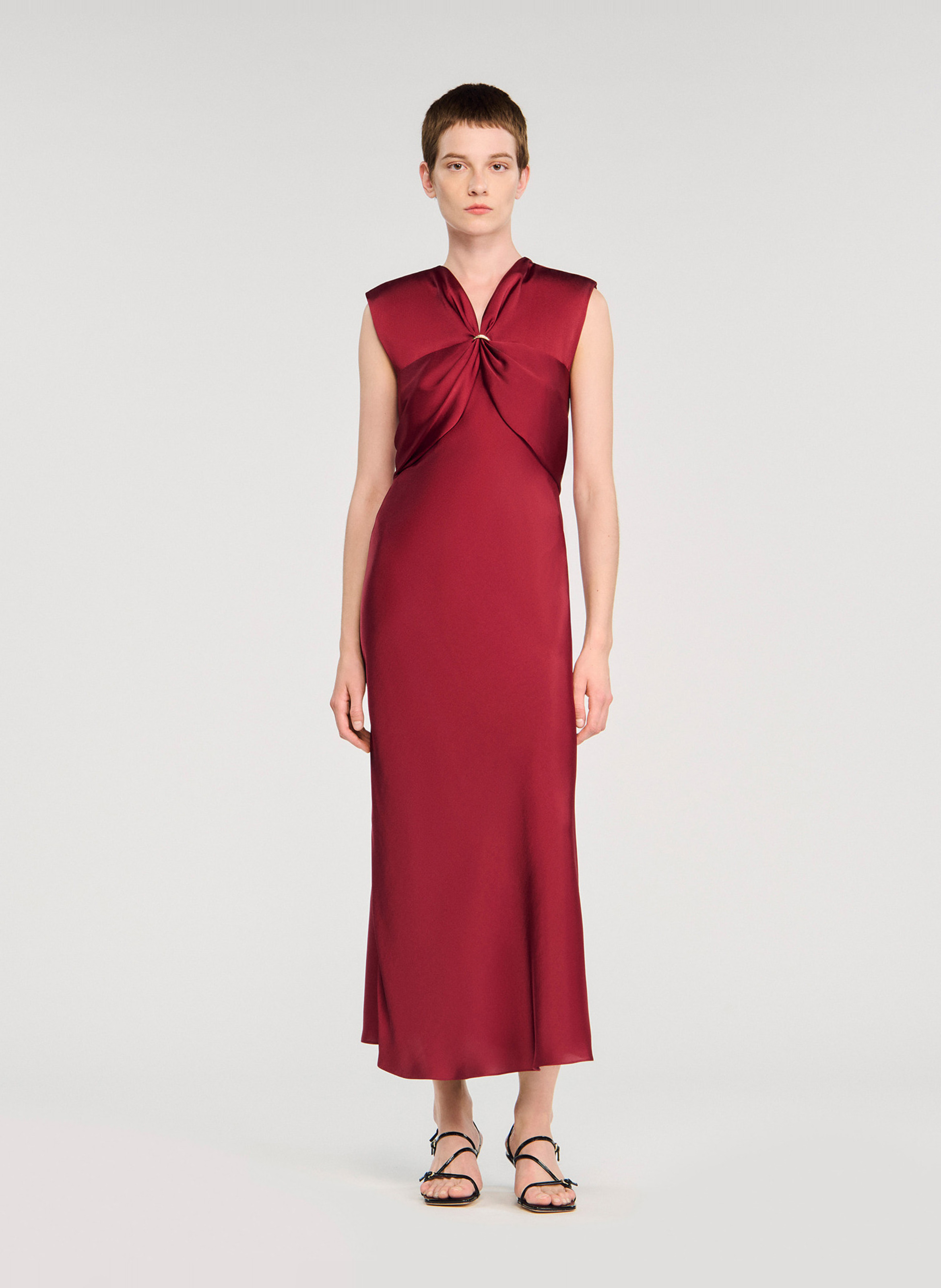 Robe longue cintrée satinée SANDRO Rouge