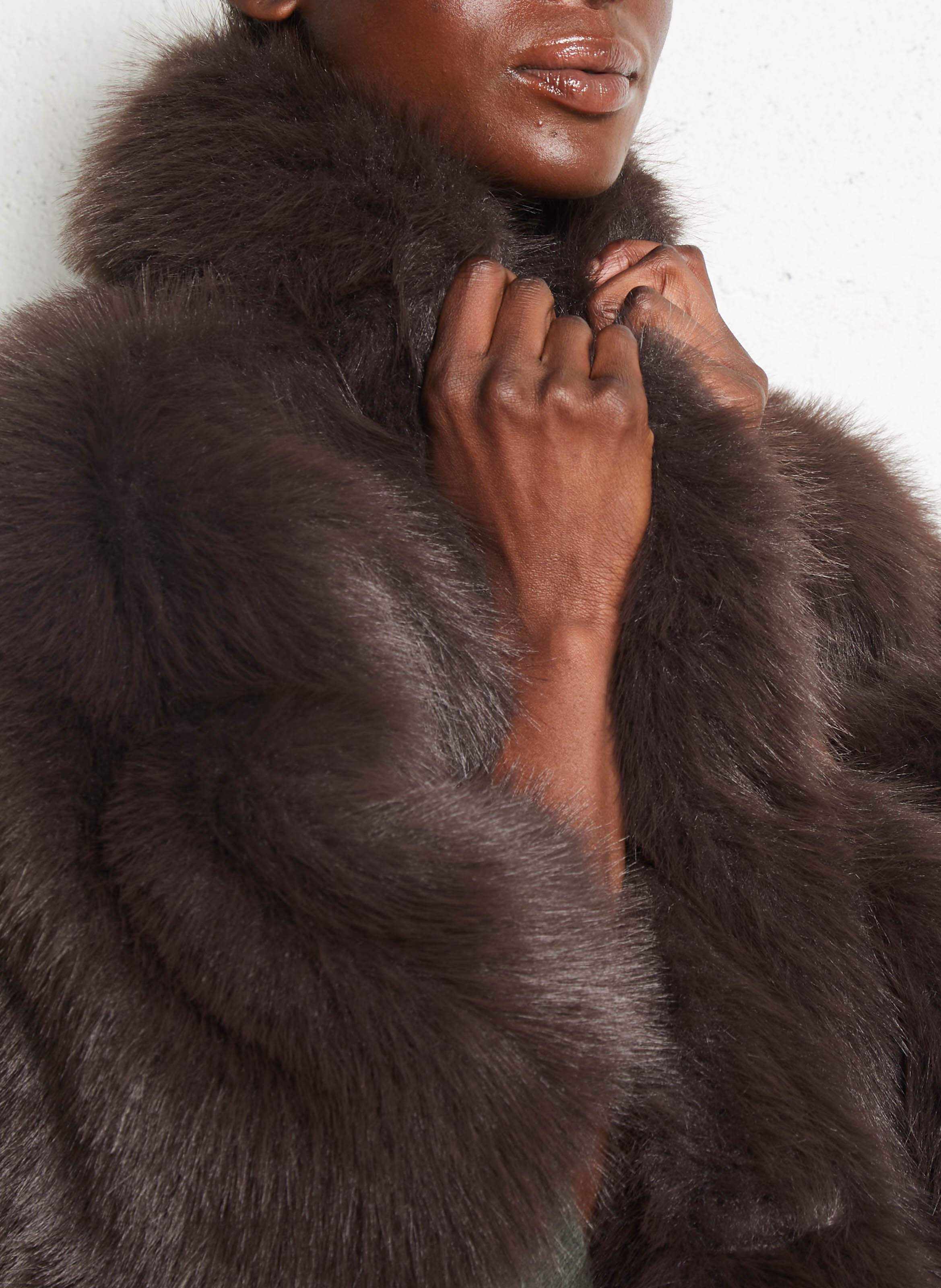 Manteau manches 3/4 en fausse fourrure PLEASE Marron