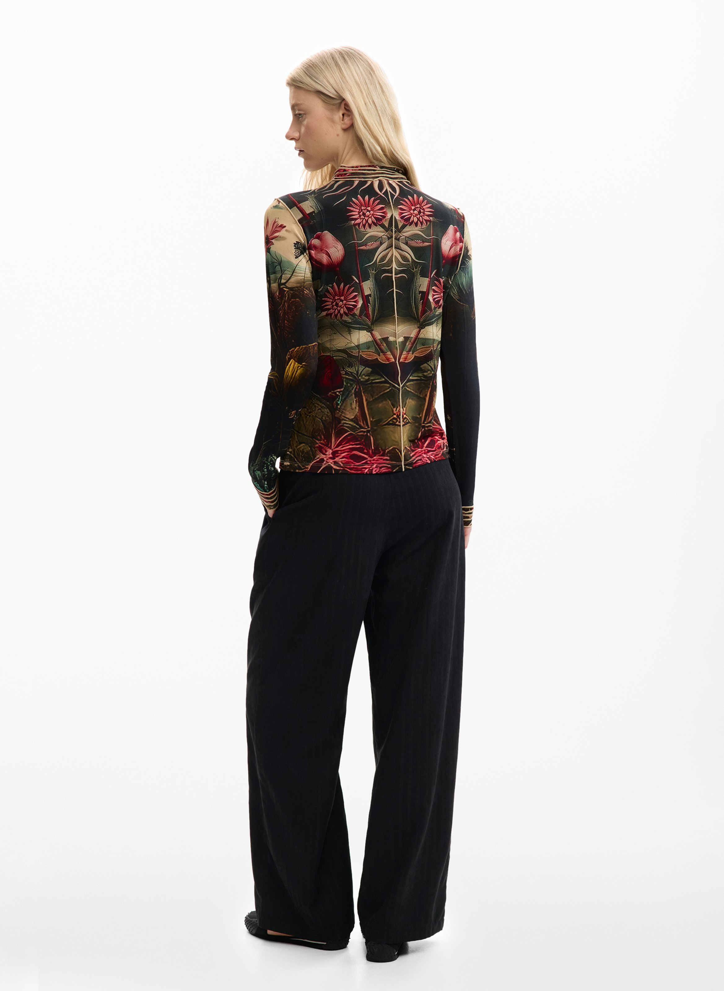 Eng anliegendes Top mit Stehkragen DESIGUAL Schwarz