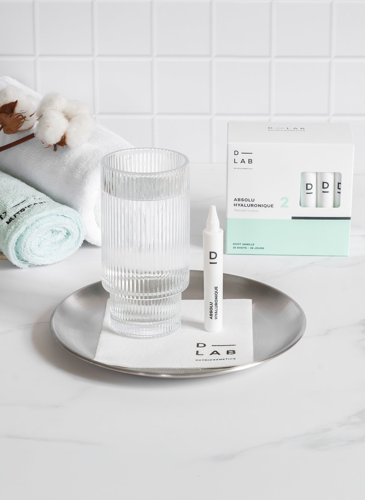 Absolu Hyaluronique
Verstevigt de huid
Drinkbare shot D-LAB NUTRICOSMETICS No color