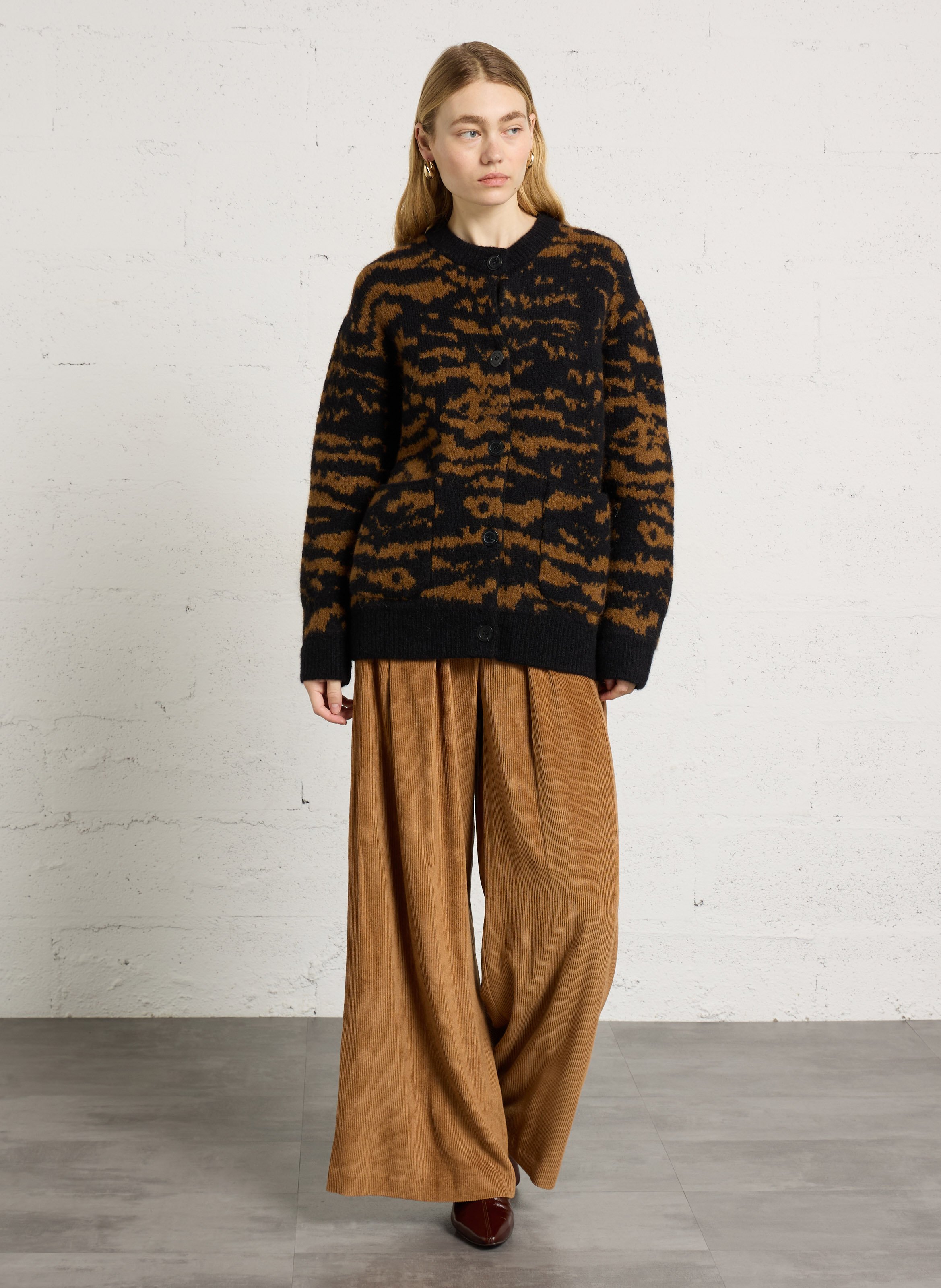 Ruimvallend jacquard vest met ronde hals van een wolmix MOMONI Zwart