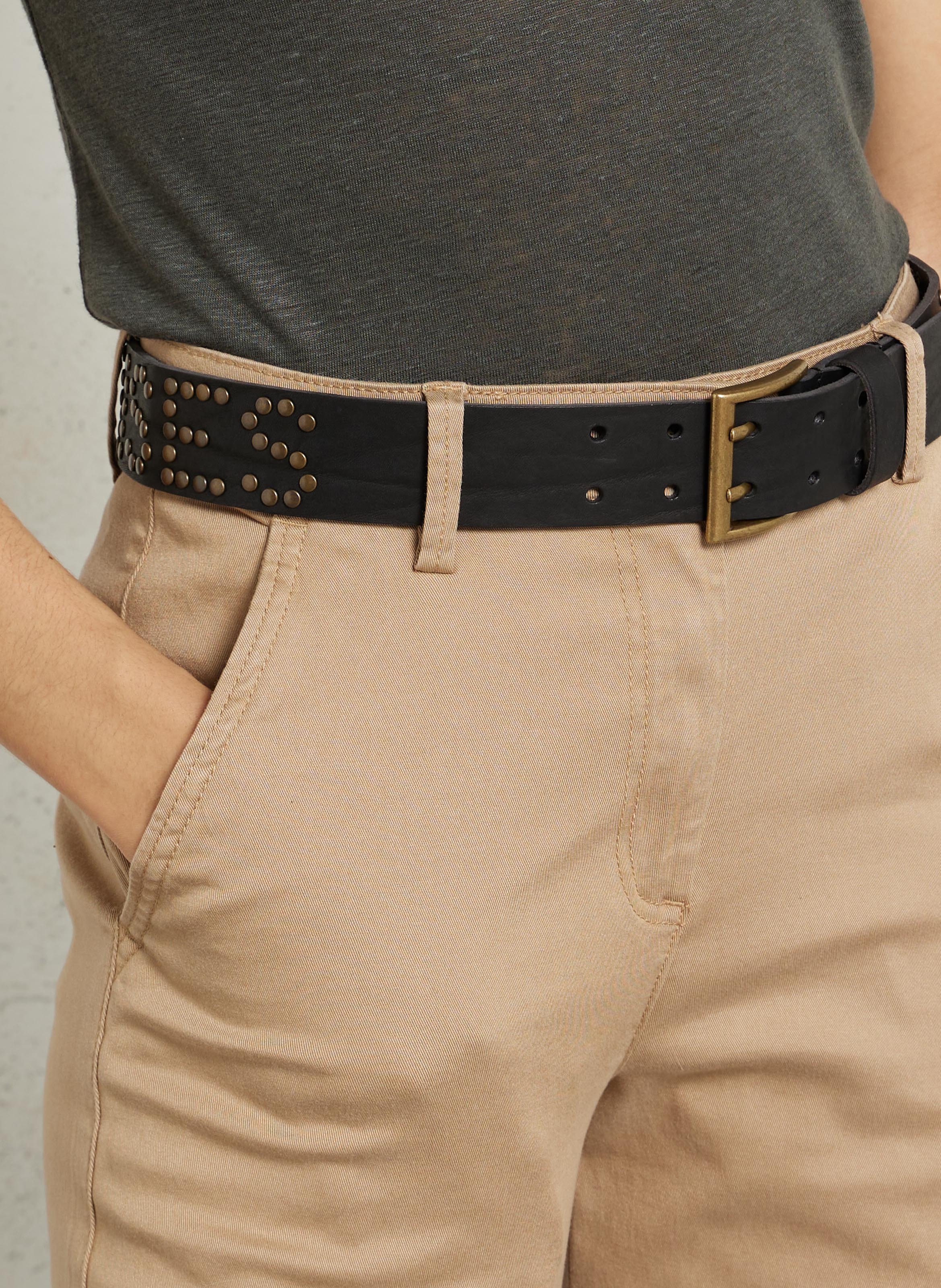 - Gespsluiting. - Breedte: 3 cm.  LE TEMPS DES CERISES Zwart