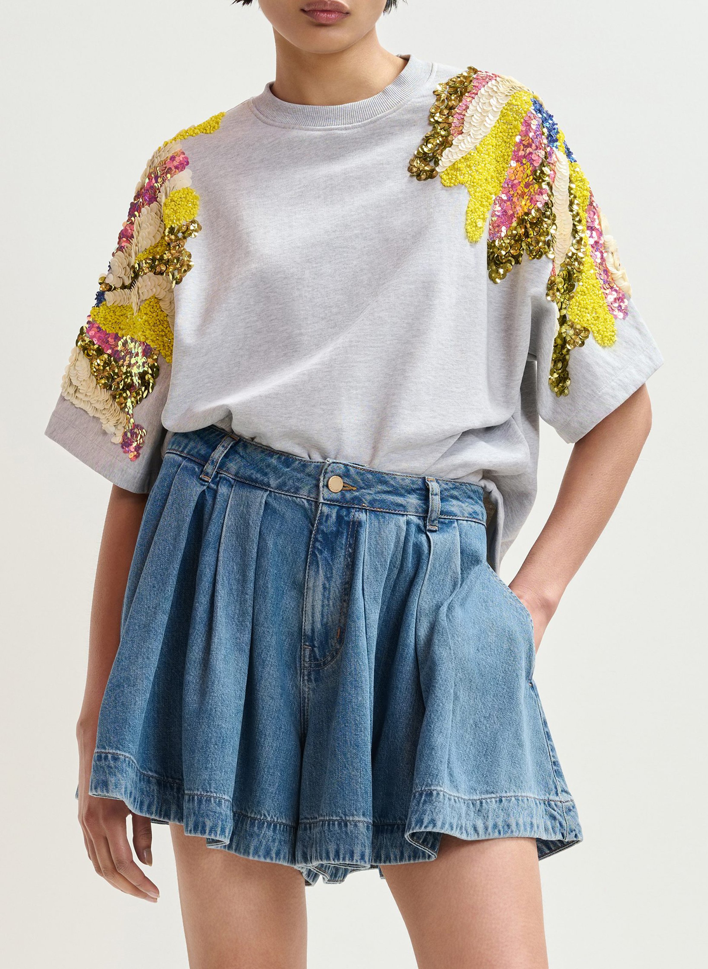 Kurzarm-Sweatshirt mit Pailletten ESSENTIEL ANTWERP Grau