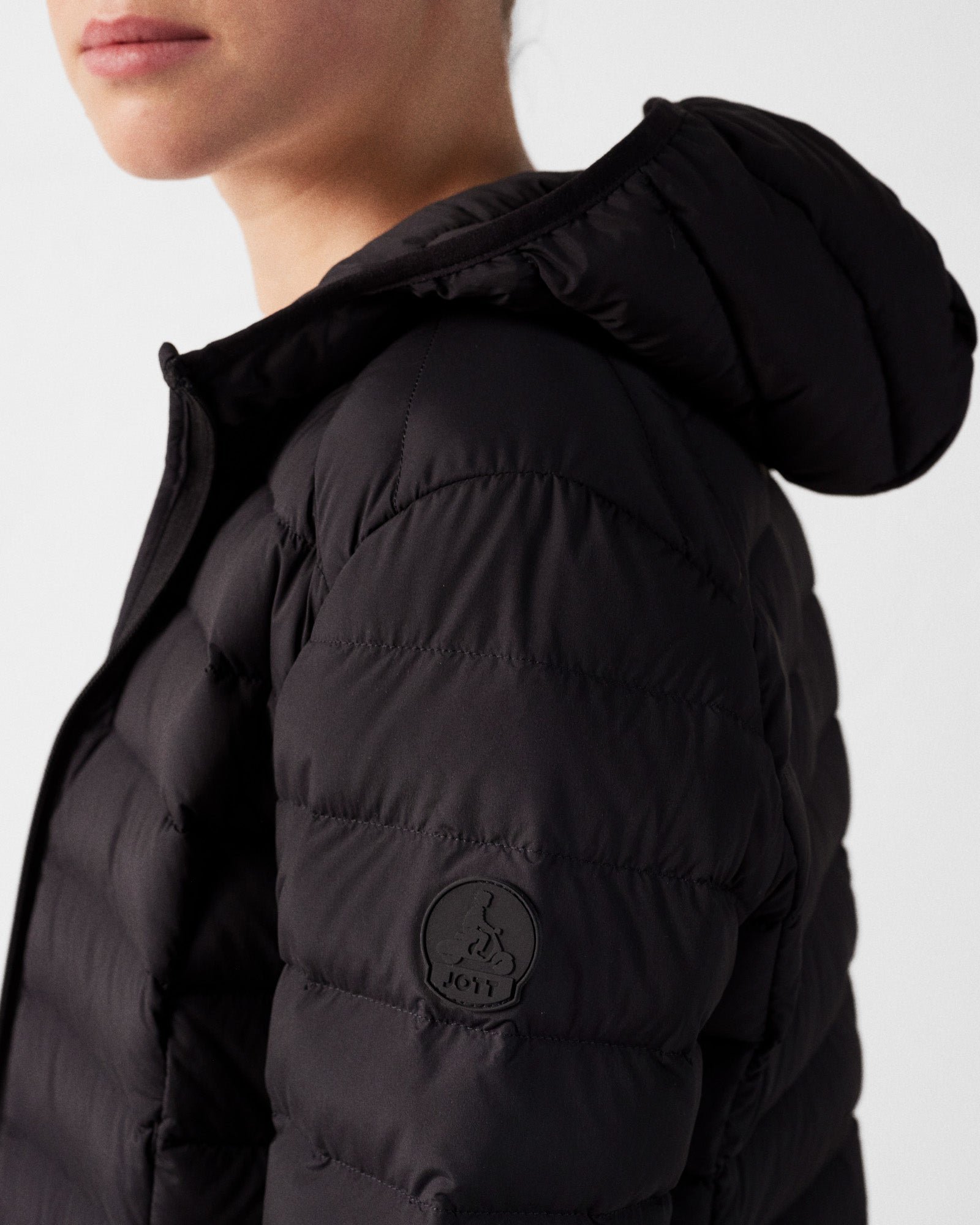Doudoune à capuche stretch légère salma Noir
