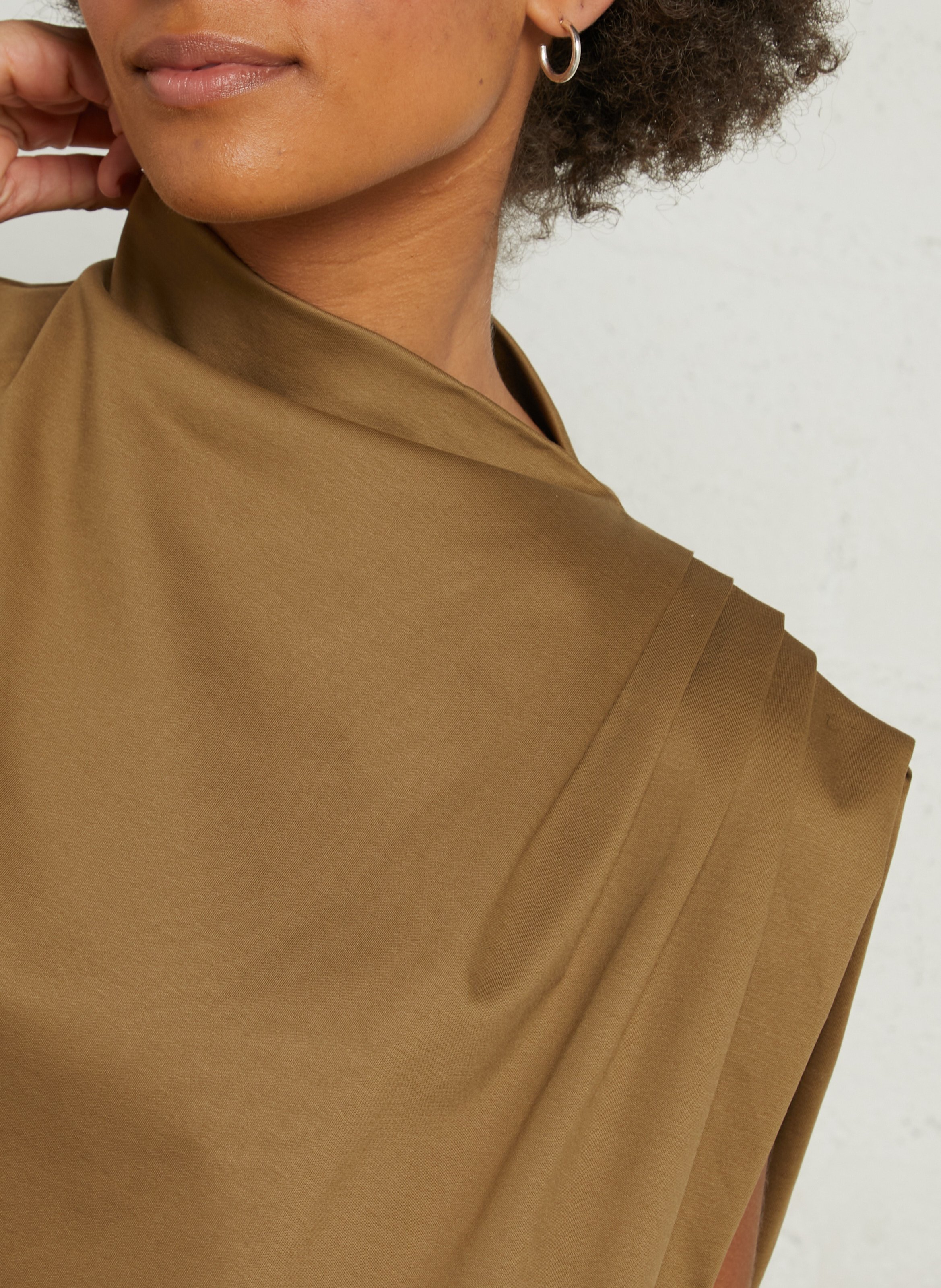 Ruimvallende top met ronde hals SOEUR Beige