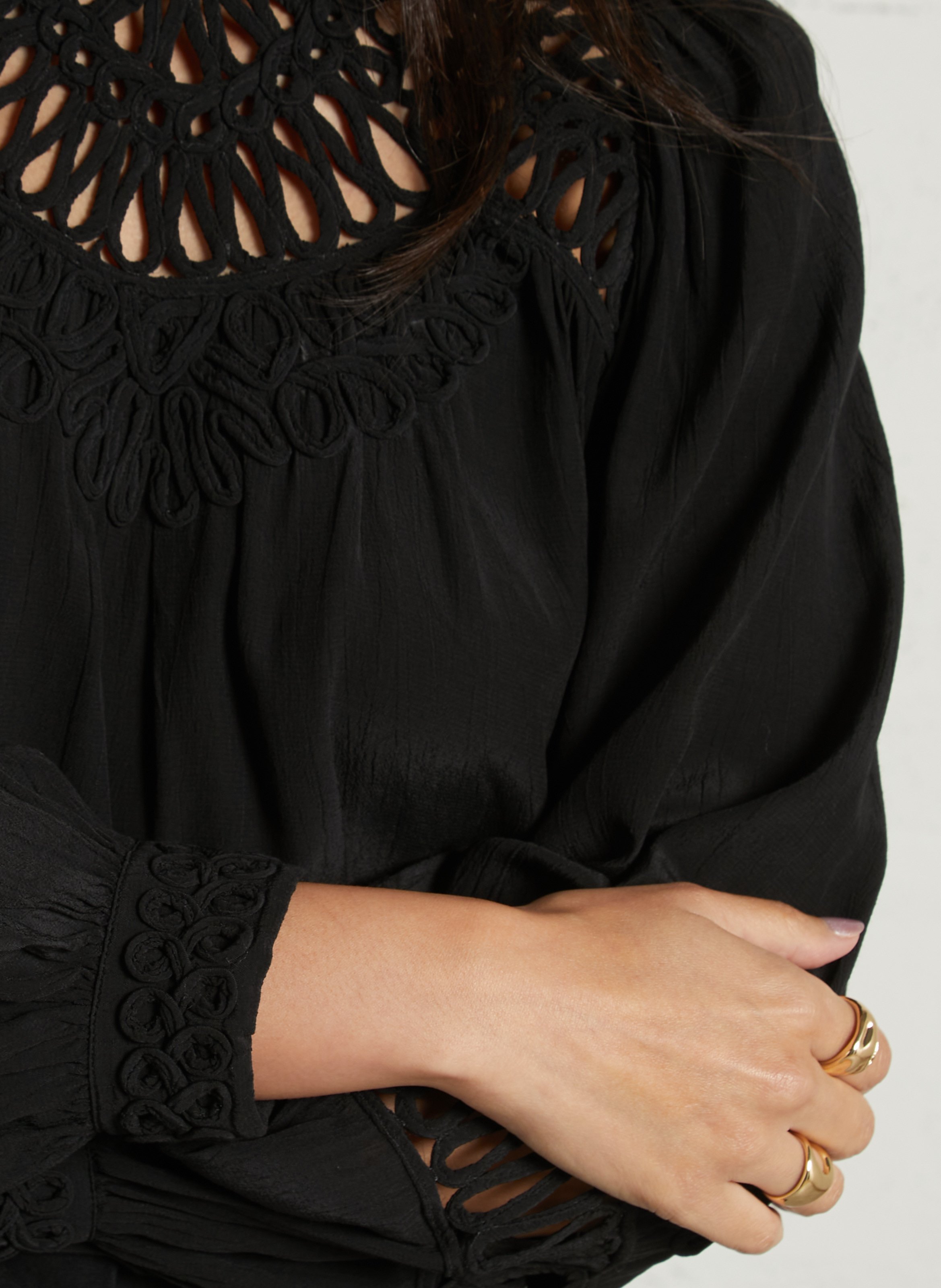 Blouse col rond brodée LOUISE MISHA Noir