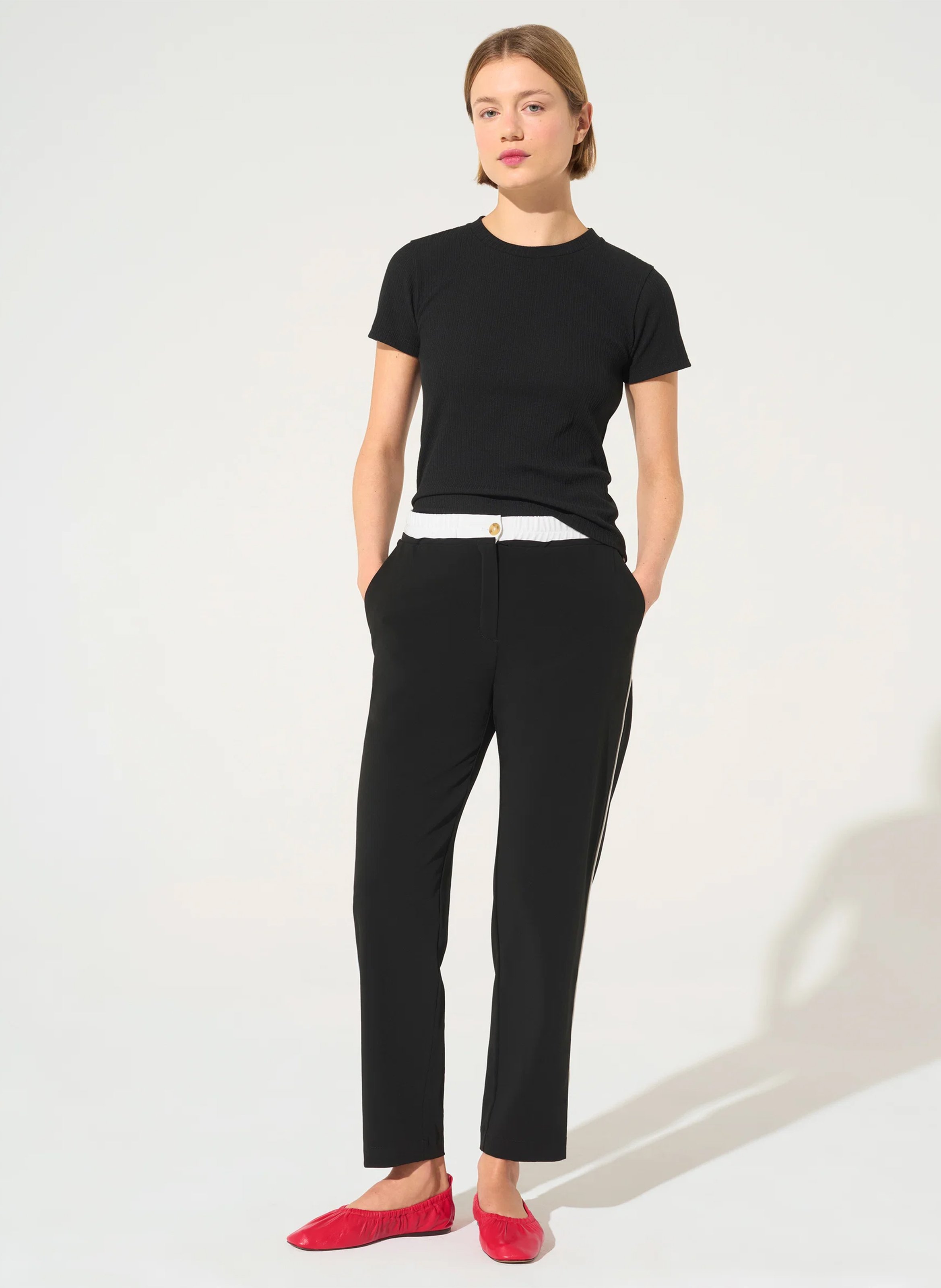 Gerade geschnittene Hose 7/8-Länge COTELAC ACOTE Schwarz