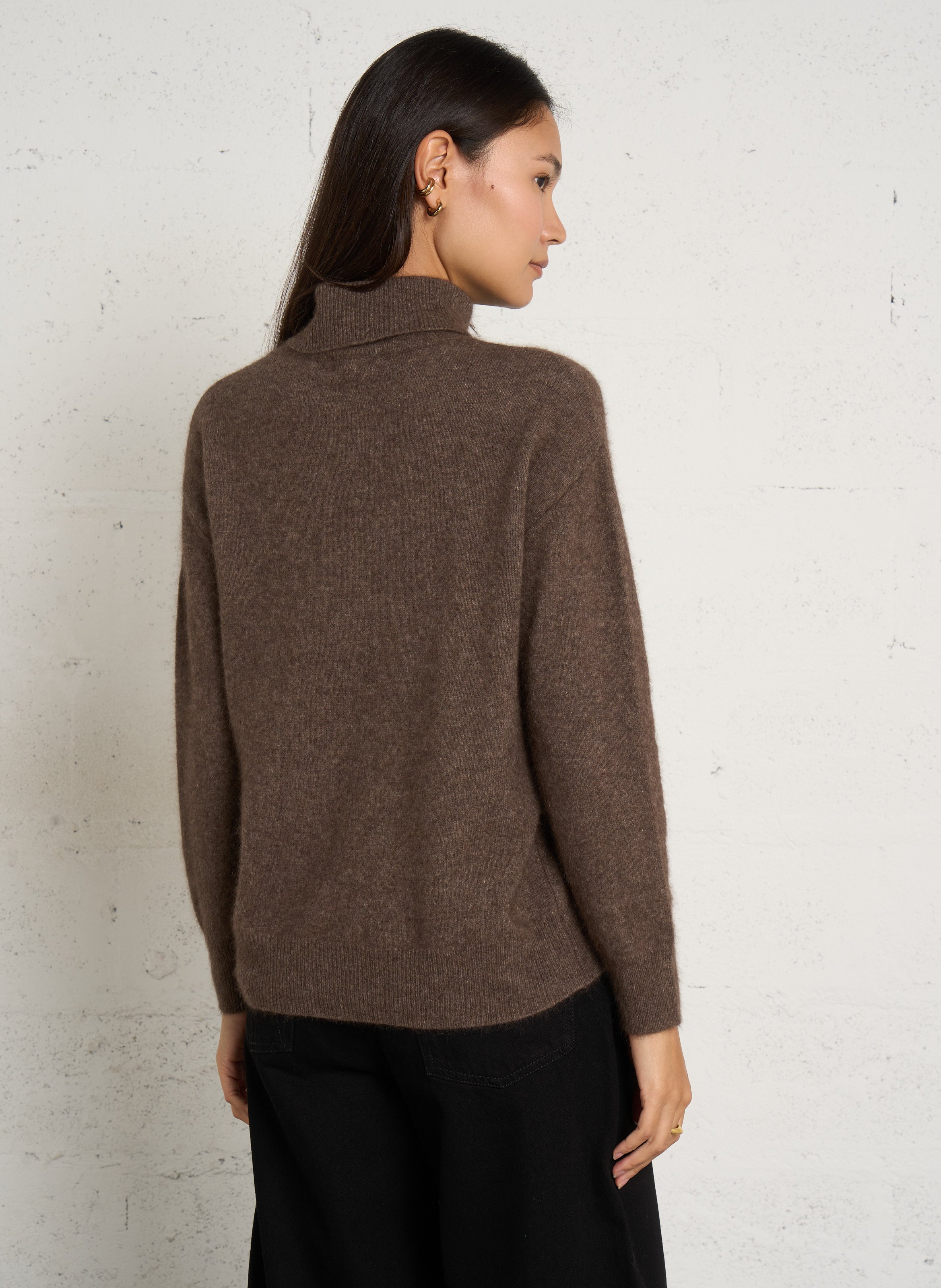 Coltrui van wolmix MAJESTIC FILATURES Bruin