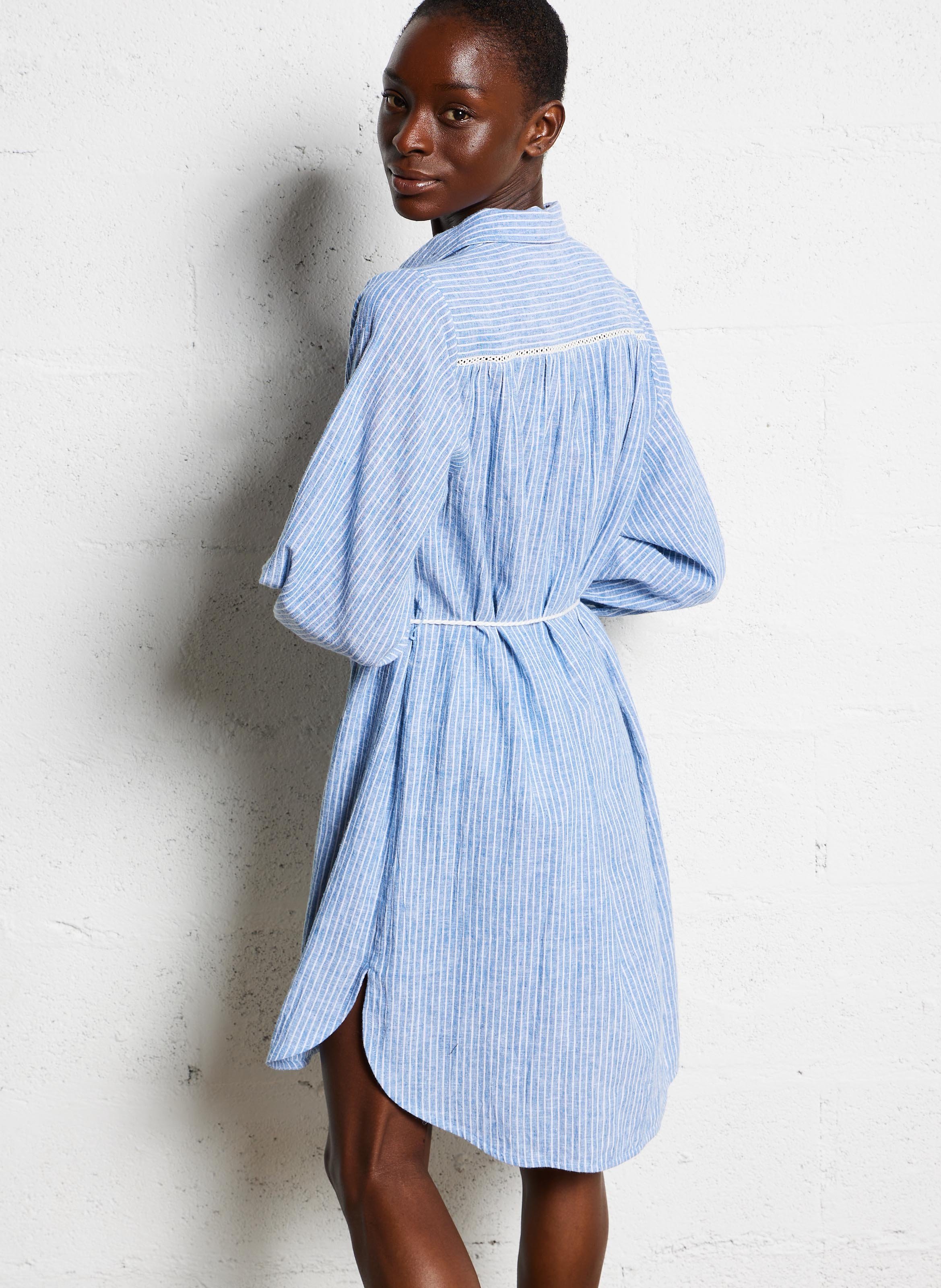 Halflange, gestreepte jurk van biokatoen Blauw