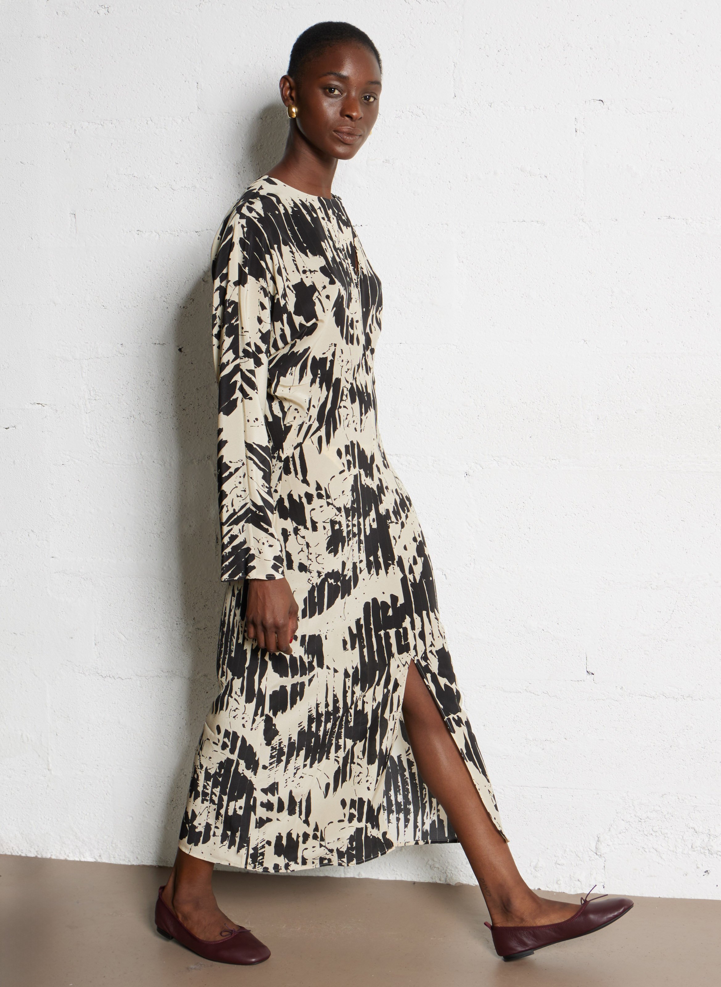 Robe longue col rond en soie SOEUR Multicolore