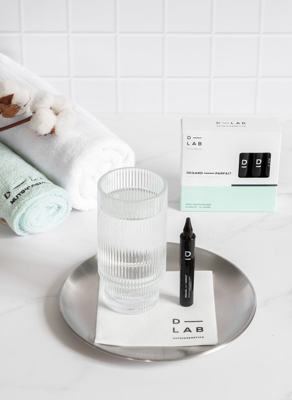 Perfect Look Solution
Snelwerkende oplossing D-LAB NUTRICOSMETICS No color