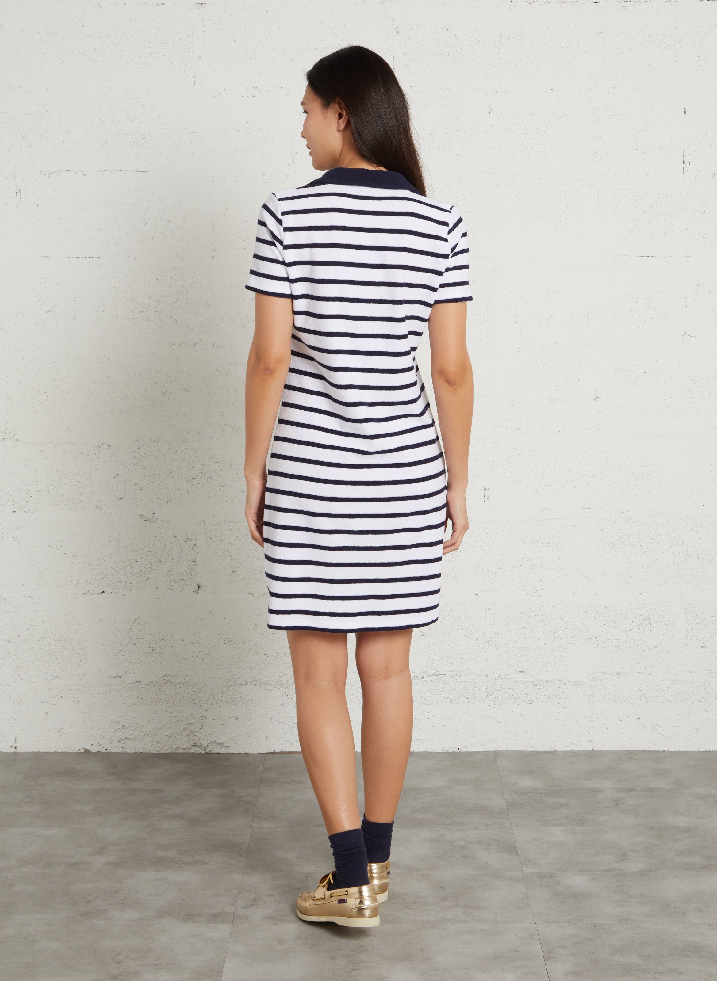 - Smalle strikschouderbandjes - Racerback - Wijd model - Fronsjes- 100% katoen- Gevoerd- Ruglengte: 94 cm. ARMOR LUX Wit