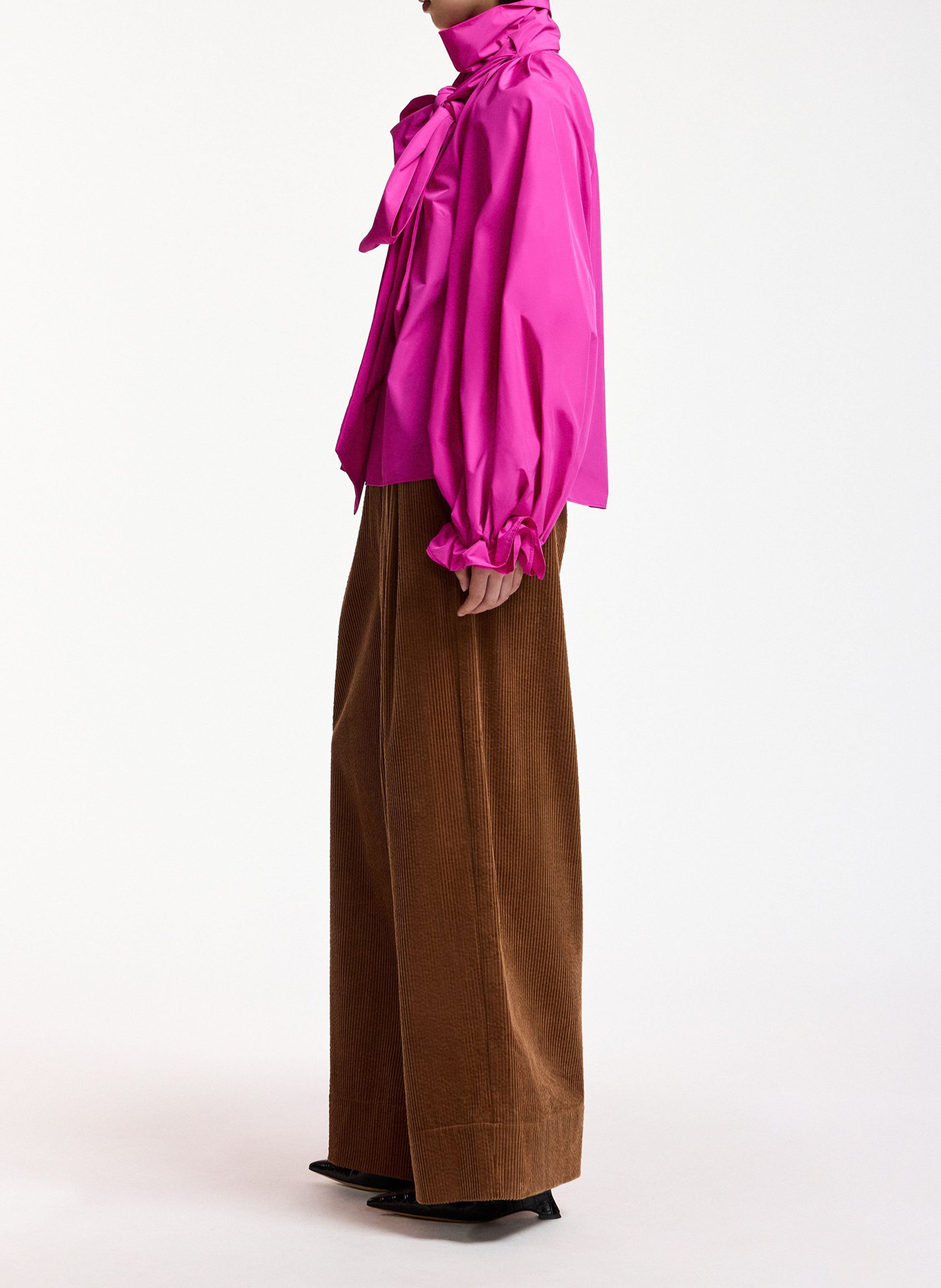 Loose blouse with Lavallière collar ESSENTIEL ANTWERP Pink