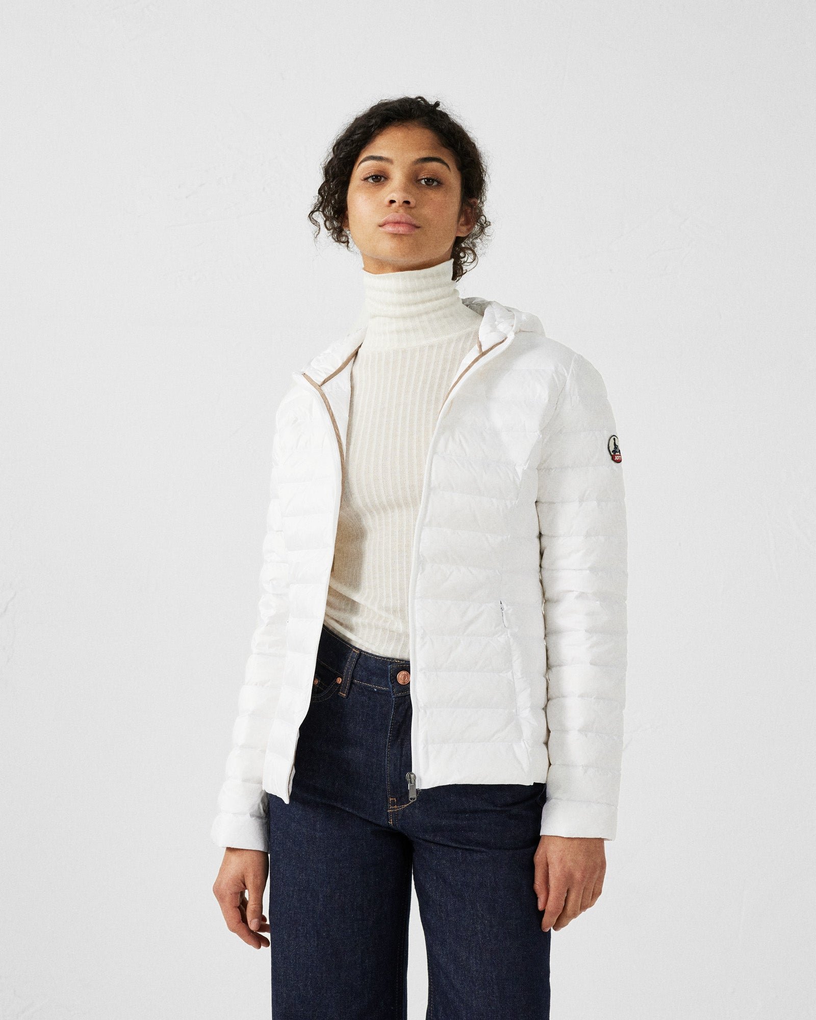 Lightweight hooded puffer jacket Cloe JOTT White