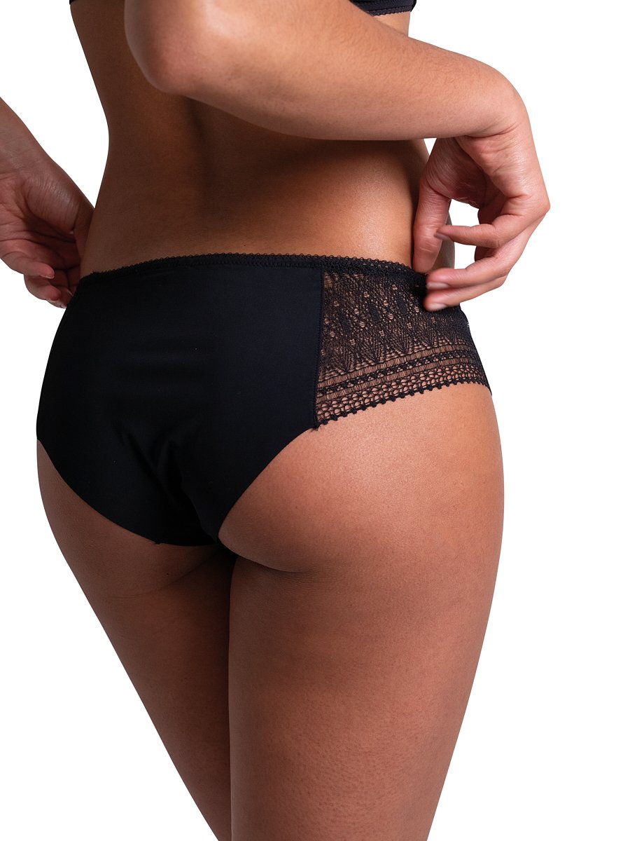 Mid-rise culottes PASSIONATA Black