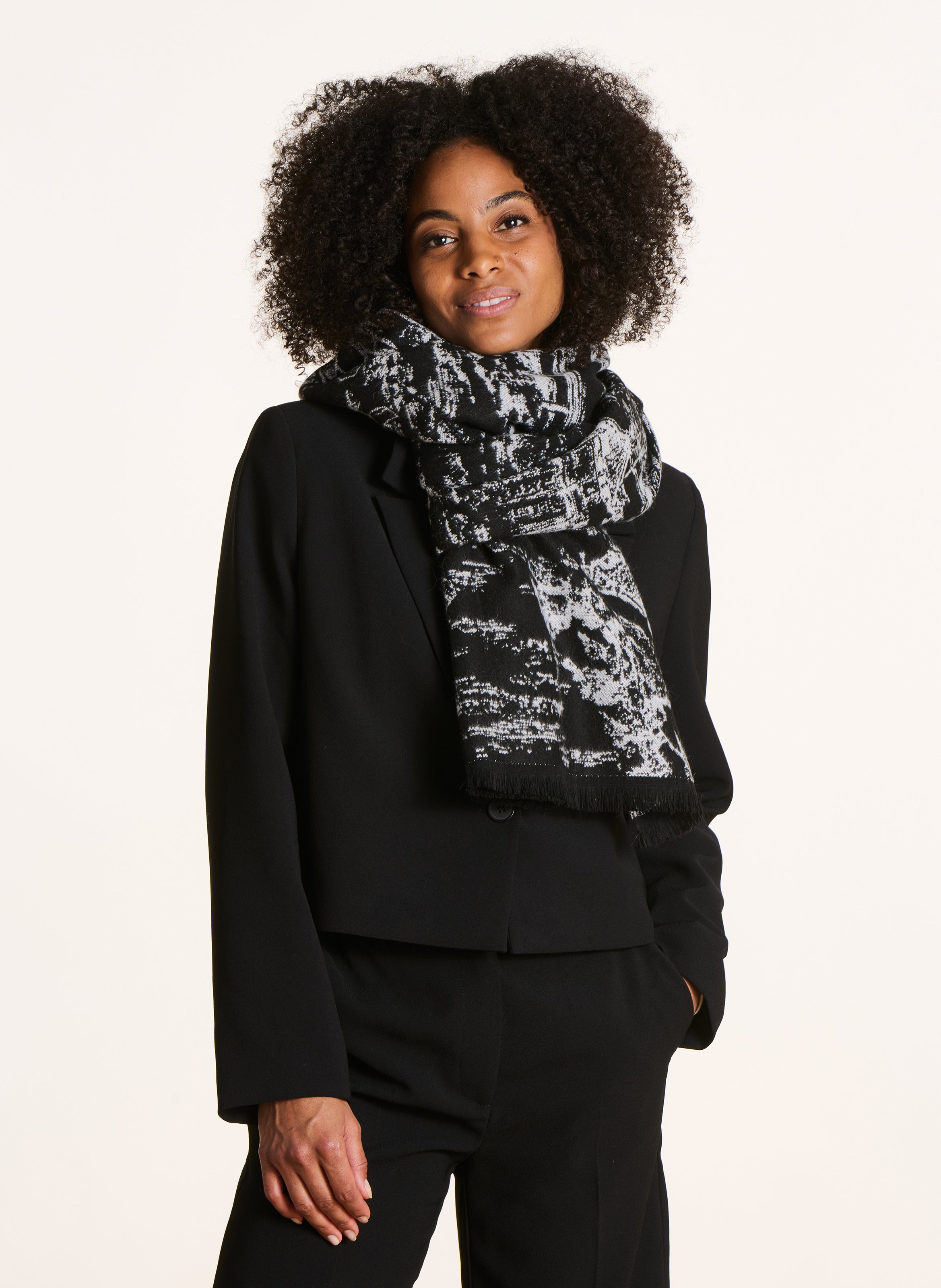 Jacquard scarf Black