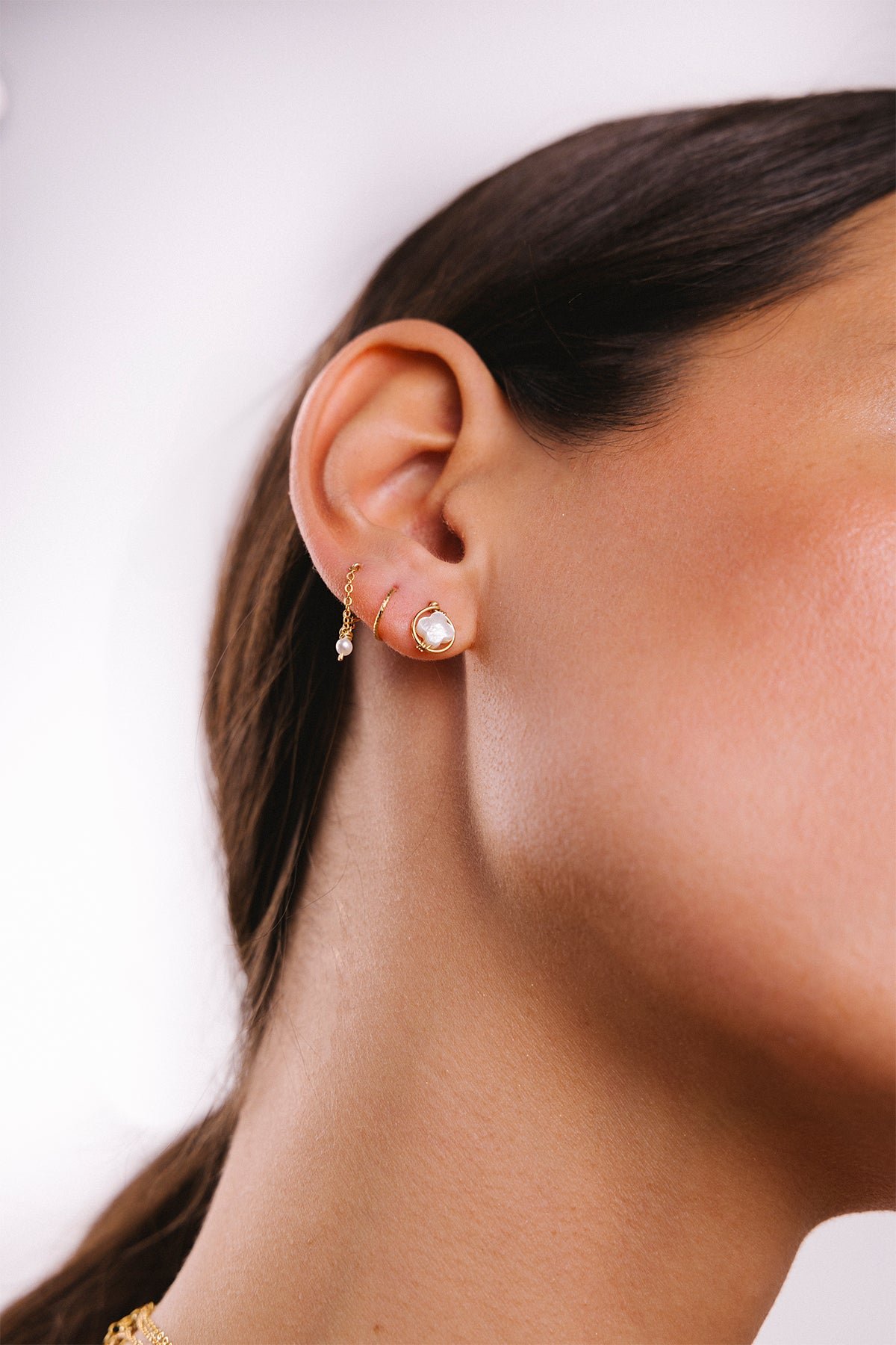Star stud earrings - mother of pearl YAY Golden