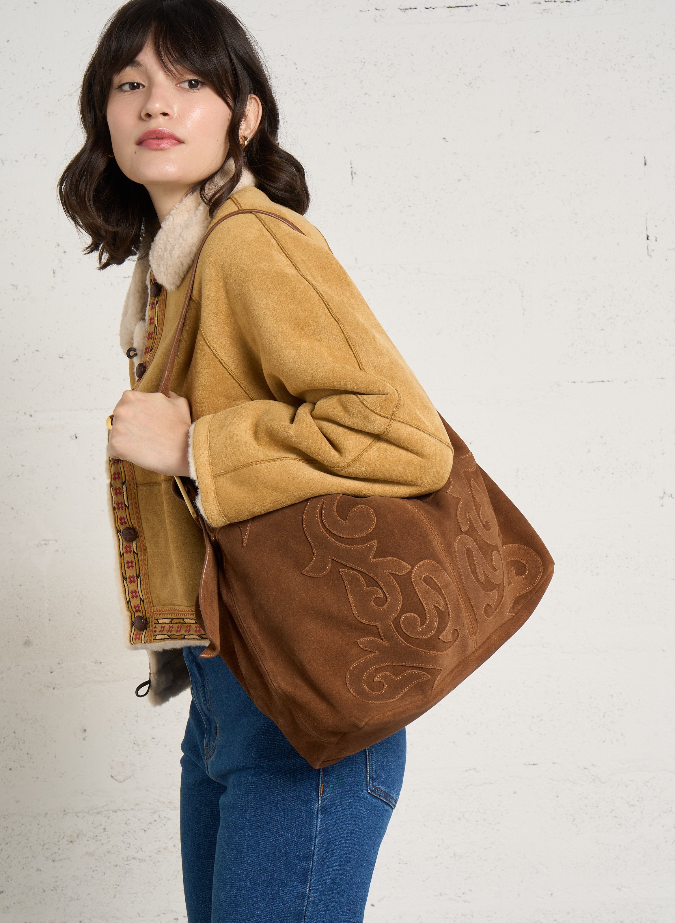 Embroidered leather shoulder bag LA PETITE ETOILE Brown