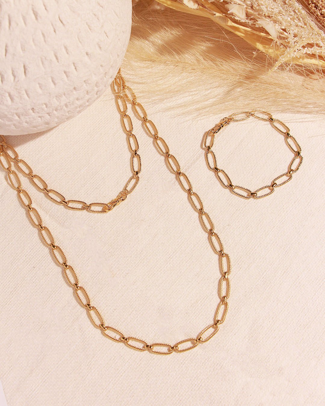 Constance necklace NILAI Golden