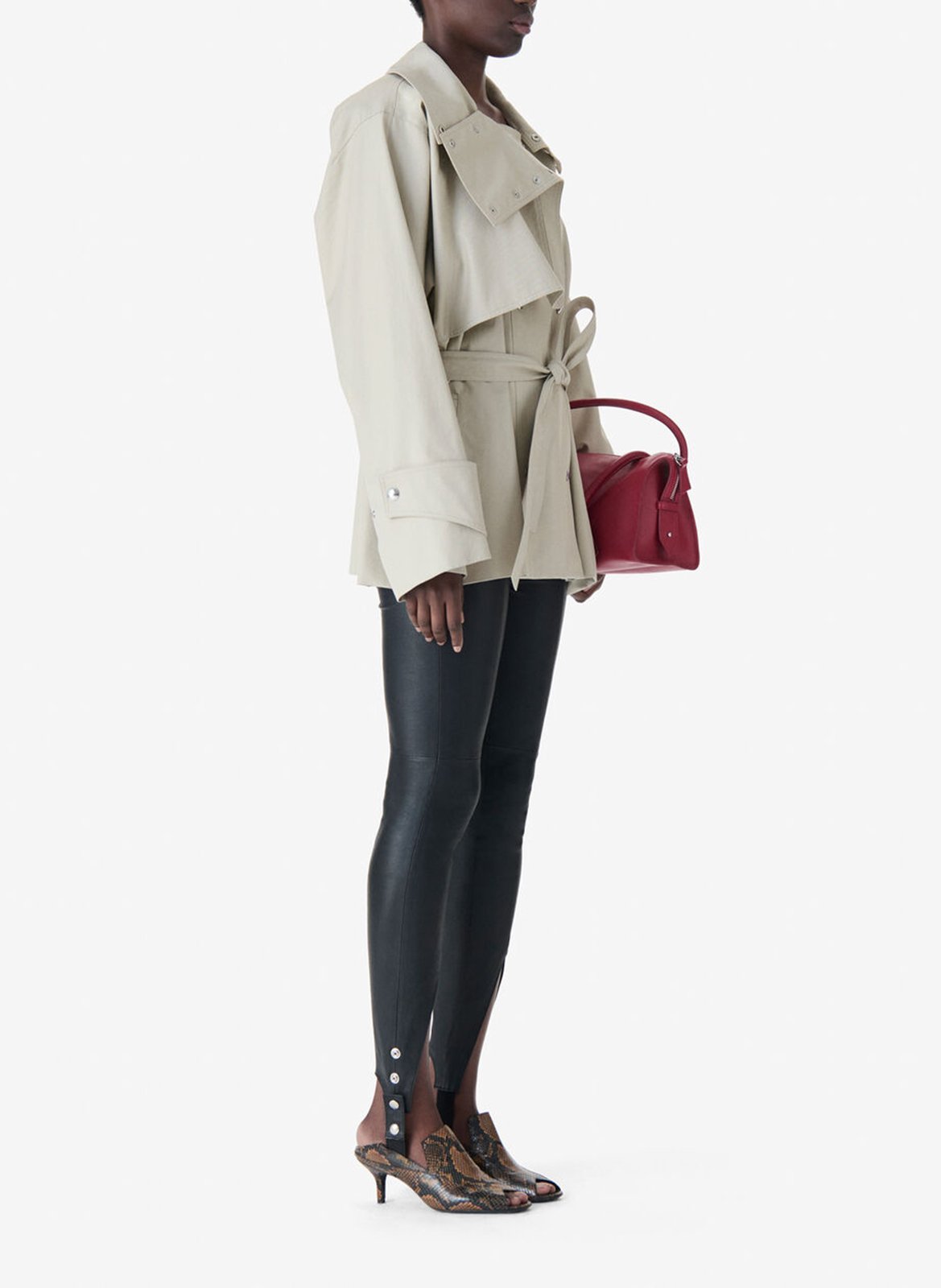 ARTIKEL AUSSTEHEND IRO Grau