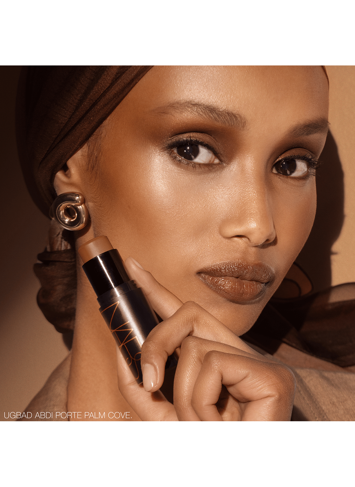 The Multiple Sculpting Stick - 
Cream-Powder Multi-Usage Sculpting Stick Palm cove