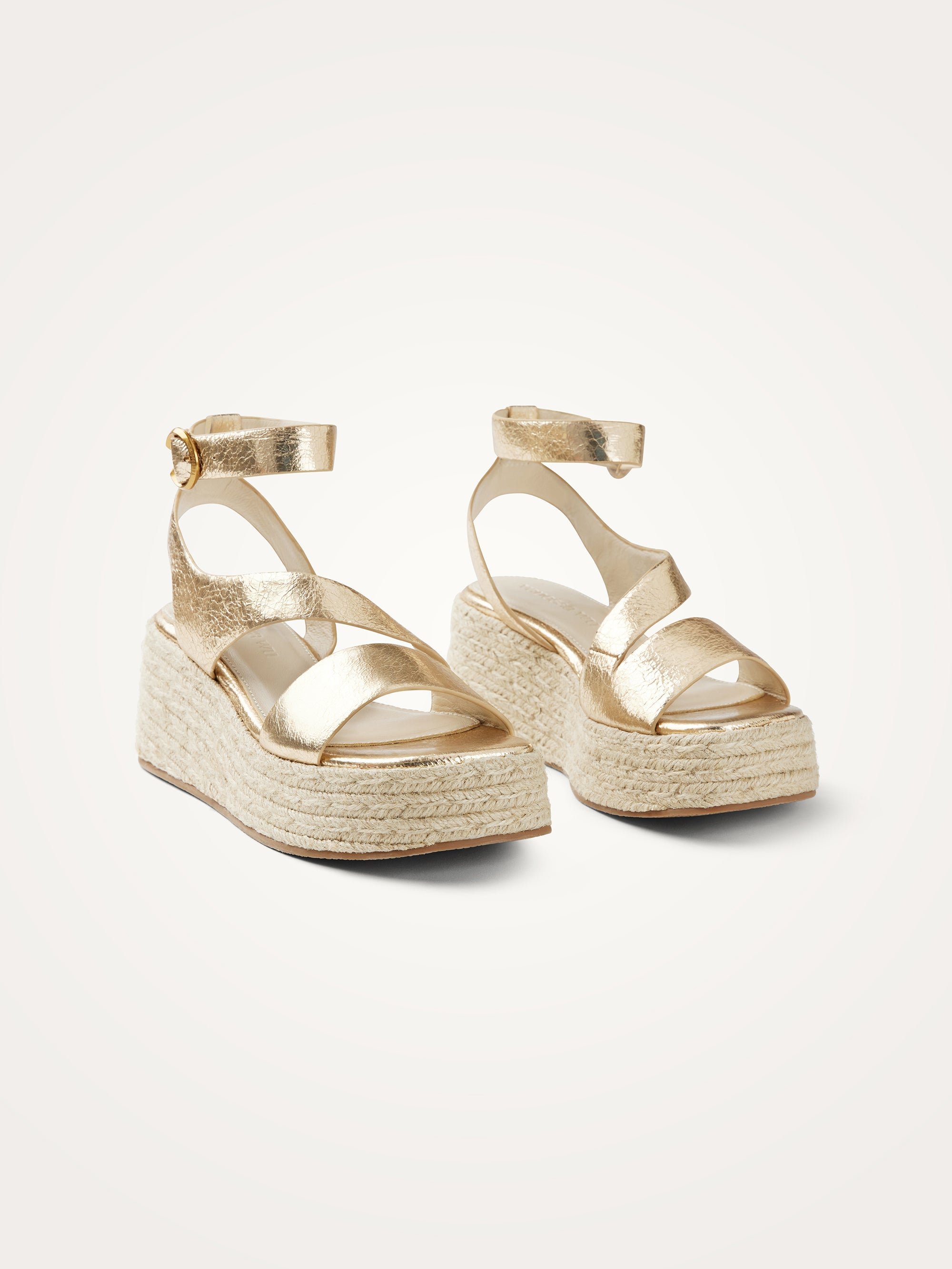 Platform sandals in metallic effect leather with strap VANESSA WU Golden