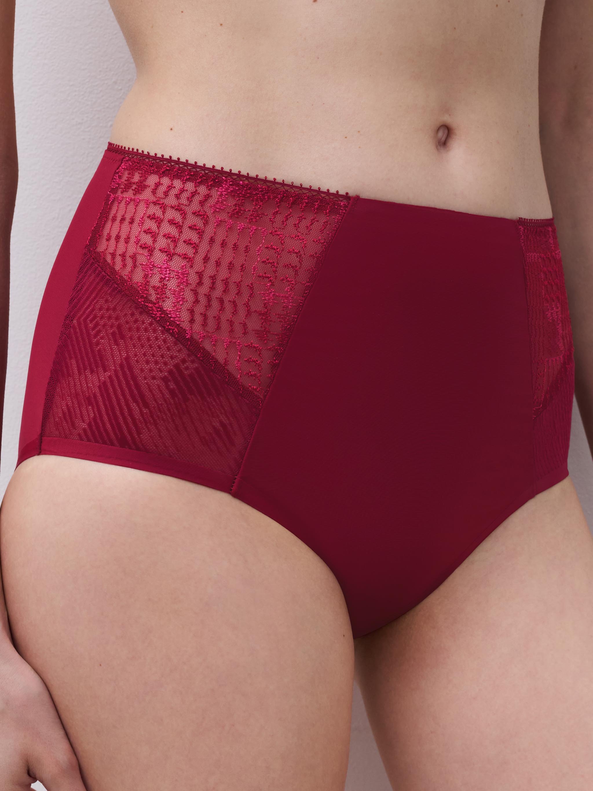 High-waisted lace panties CHANTELLE Red